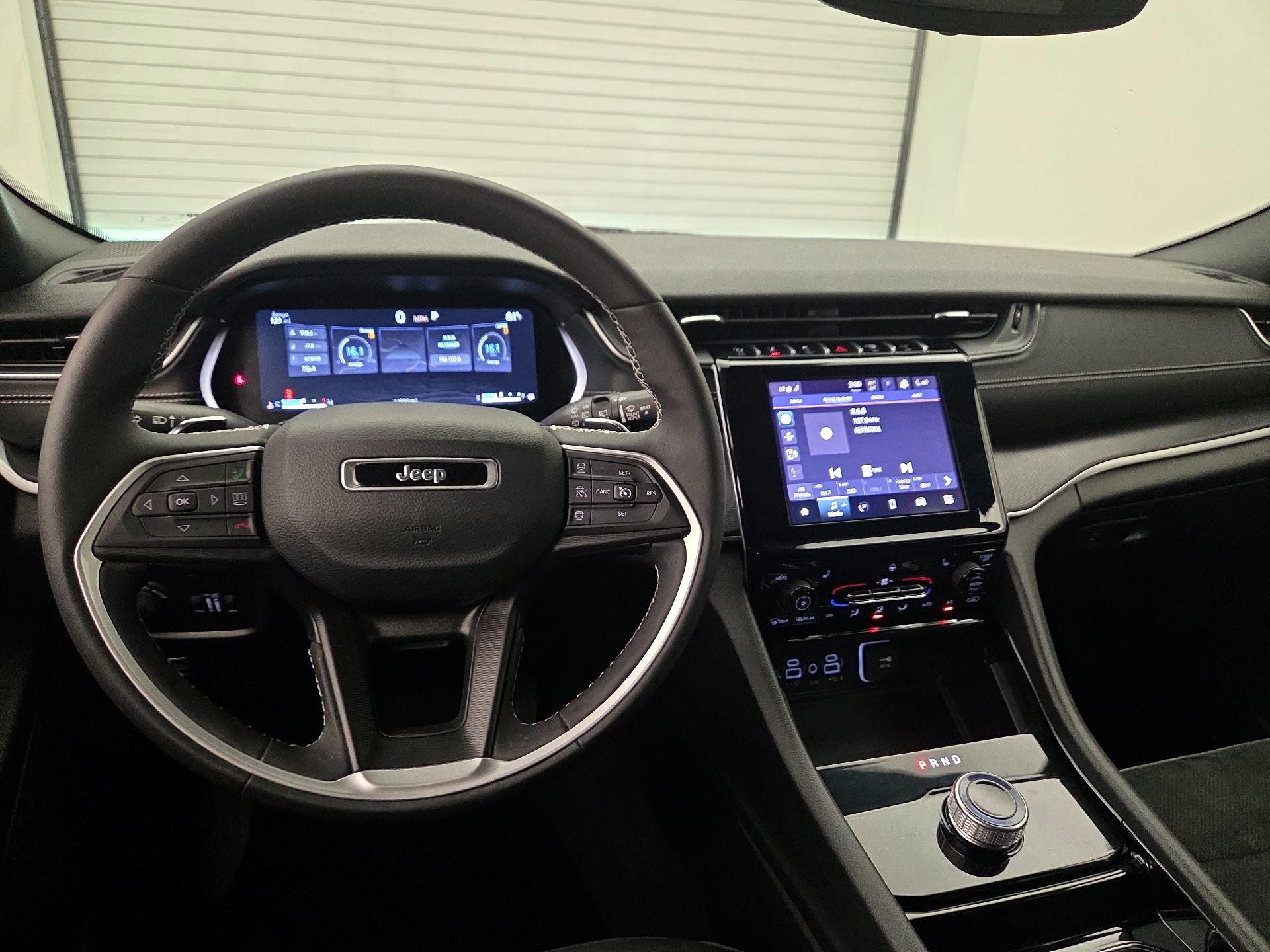 Thumbnail: 2023 Jeep Grand Cherokee - 10