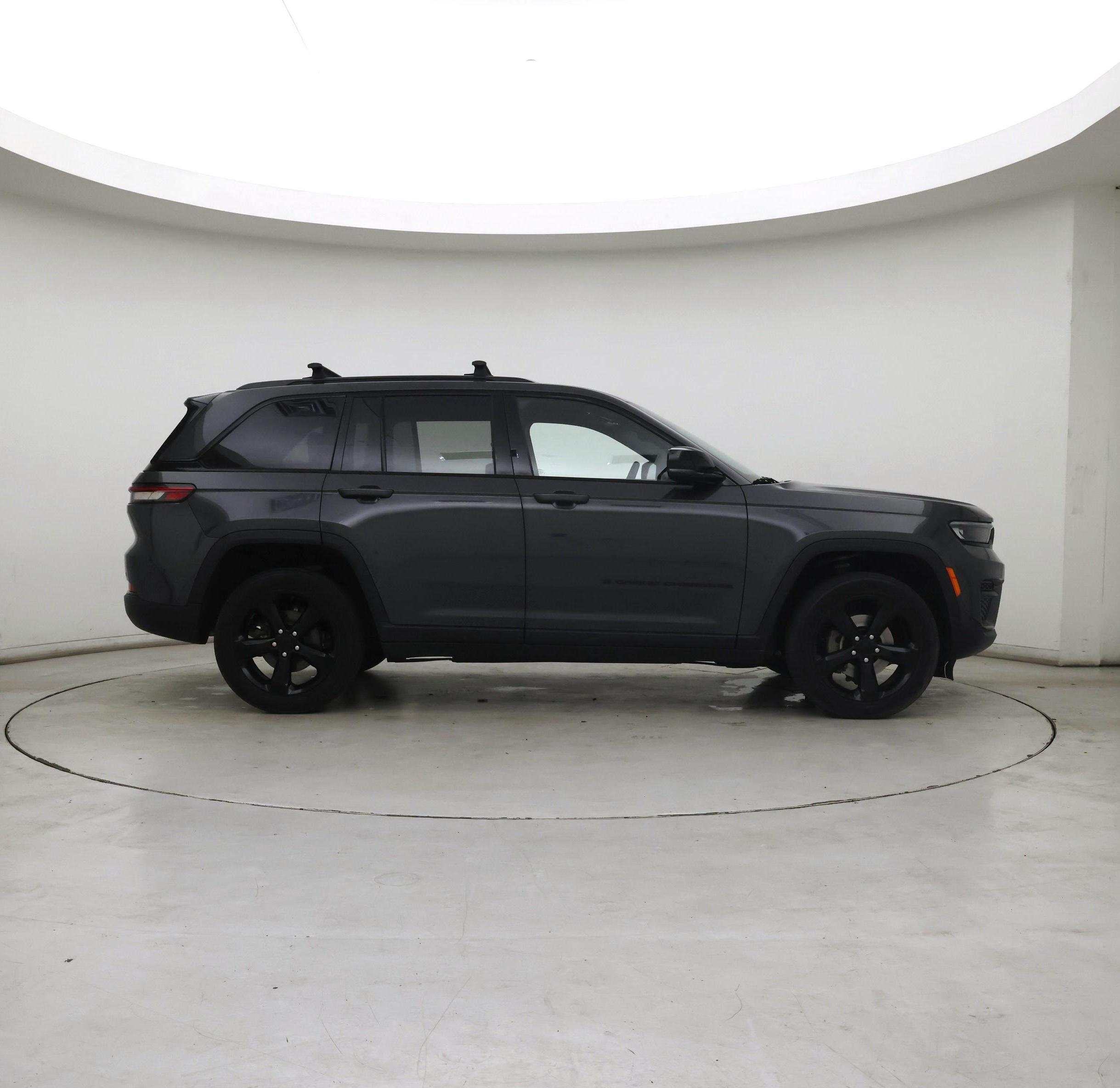 Thumbnail: 2023 Jeep Grand Cherokee - 7