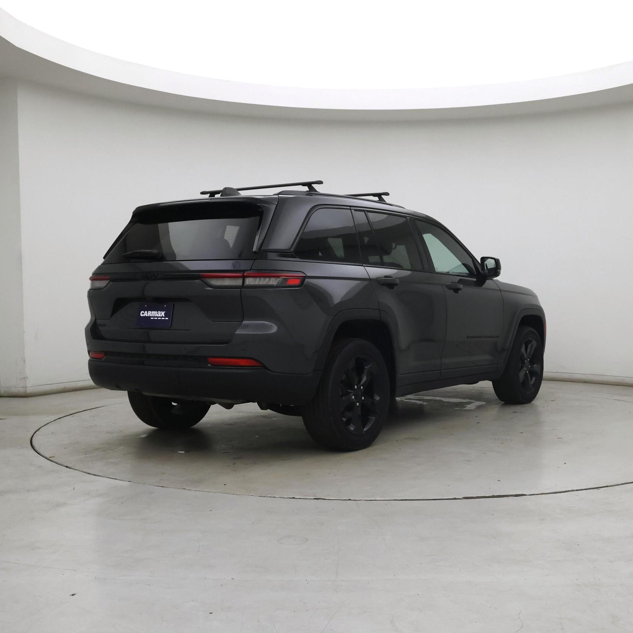 Thumbnail: 2023 Jeep Grand Cherokee - 8