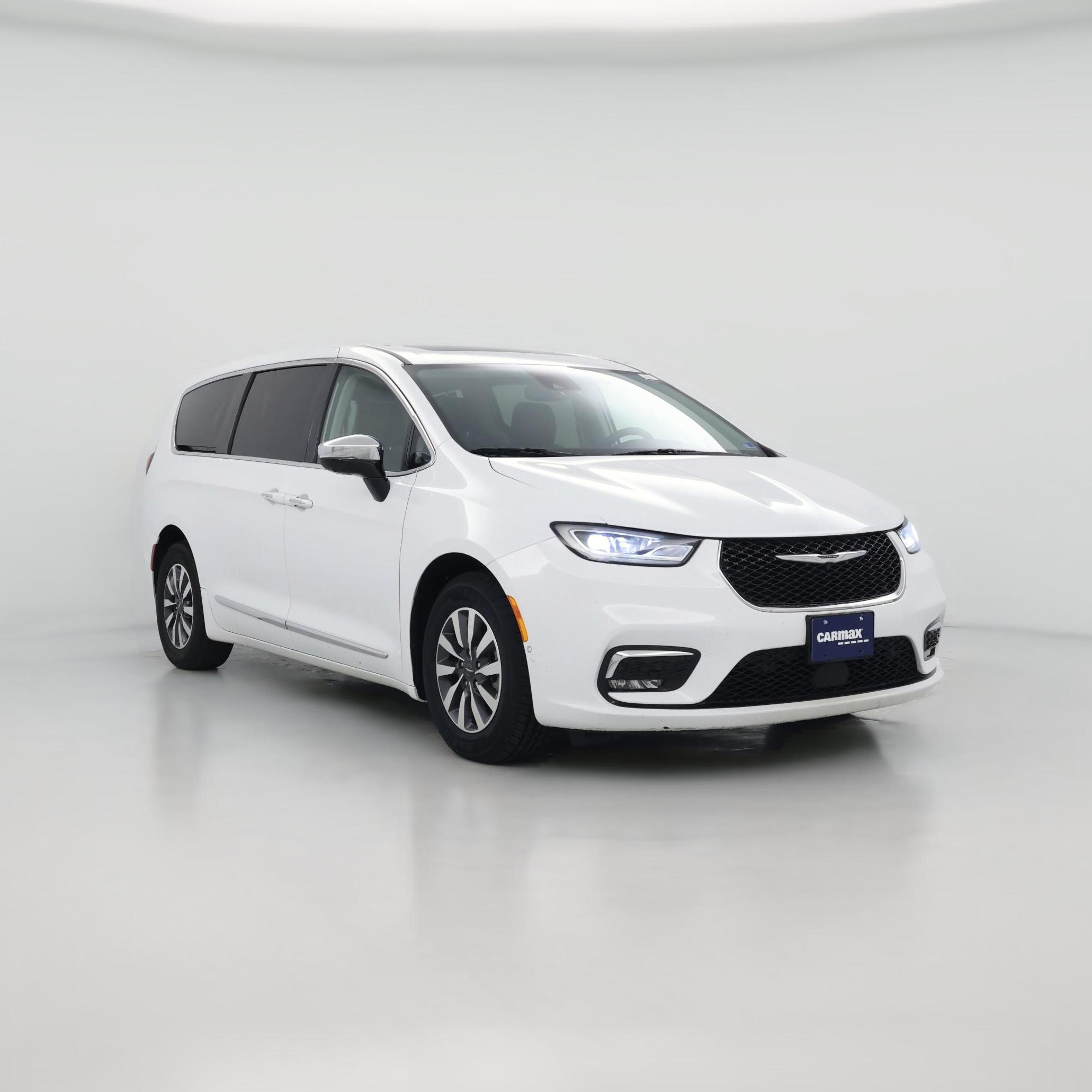 Thumbnail: 2023 Chrysler Pacifica - 1