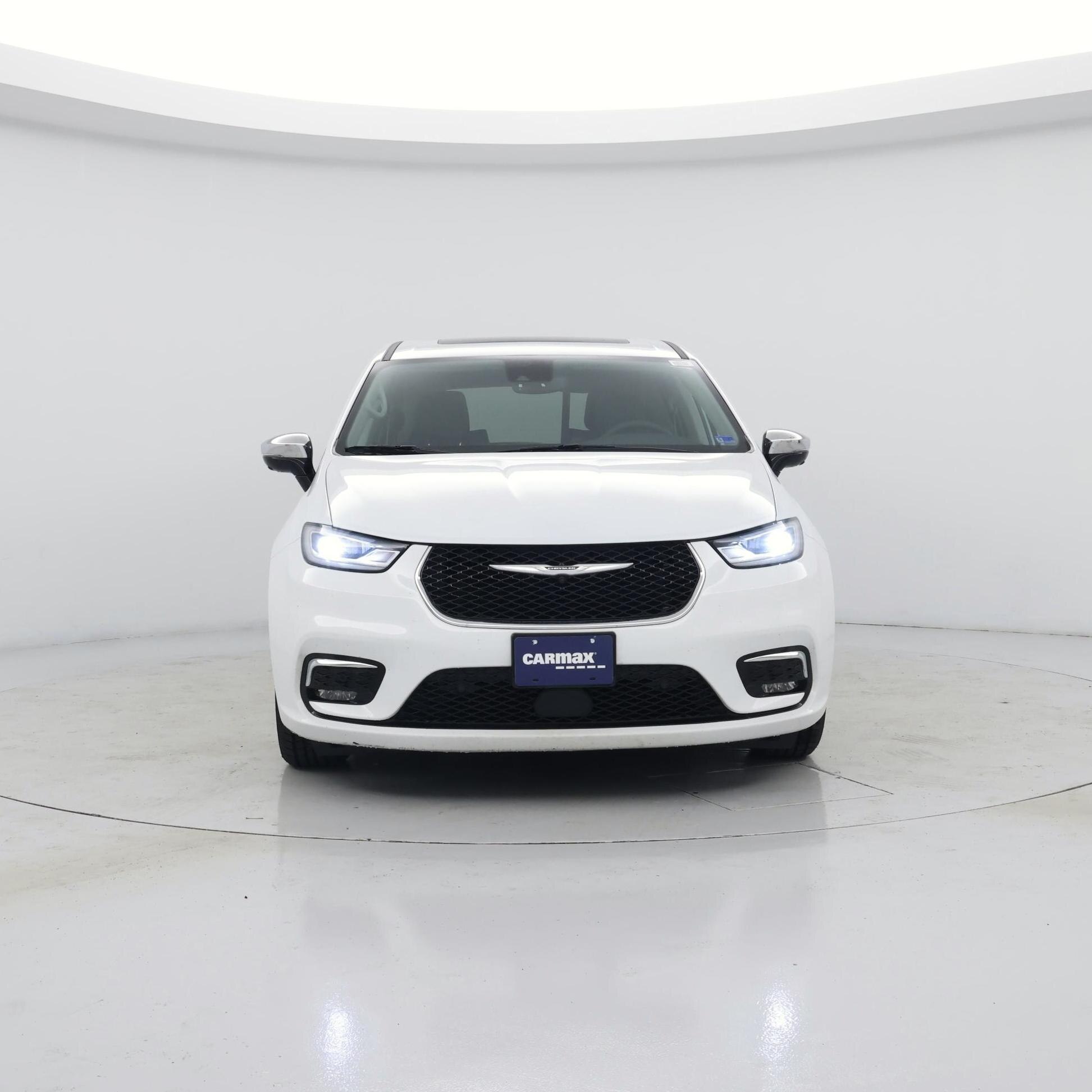 Thumbnail: 2023 Chrysler Pacifica - 5