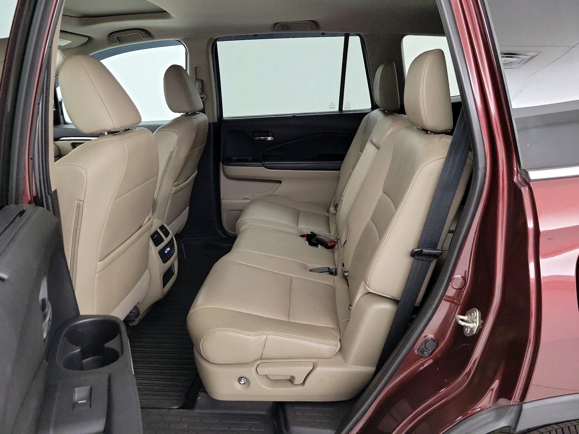 Thumbnail: 2020 Honda Pilot - 20