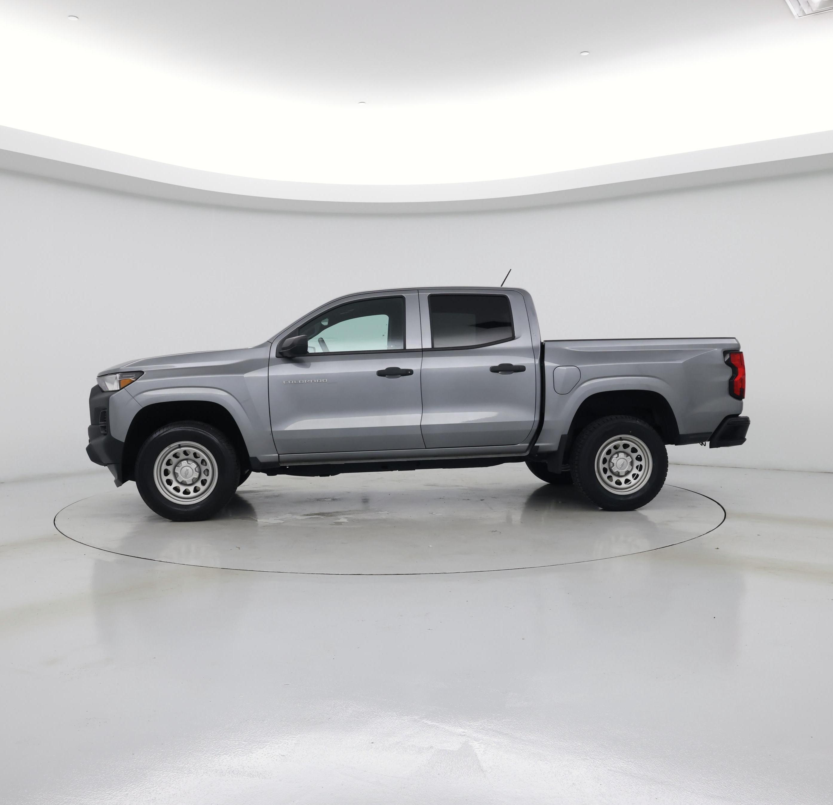 Thumbnail: 2023 Chevrolet Colorado - 3