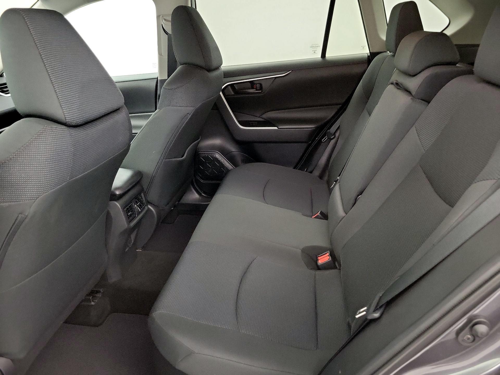 Thumbnail: 2021 Toyota RAV4 - 19