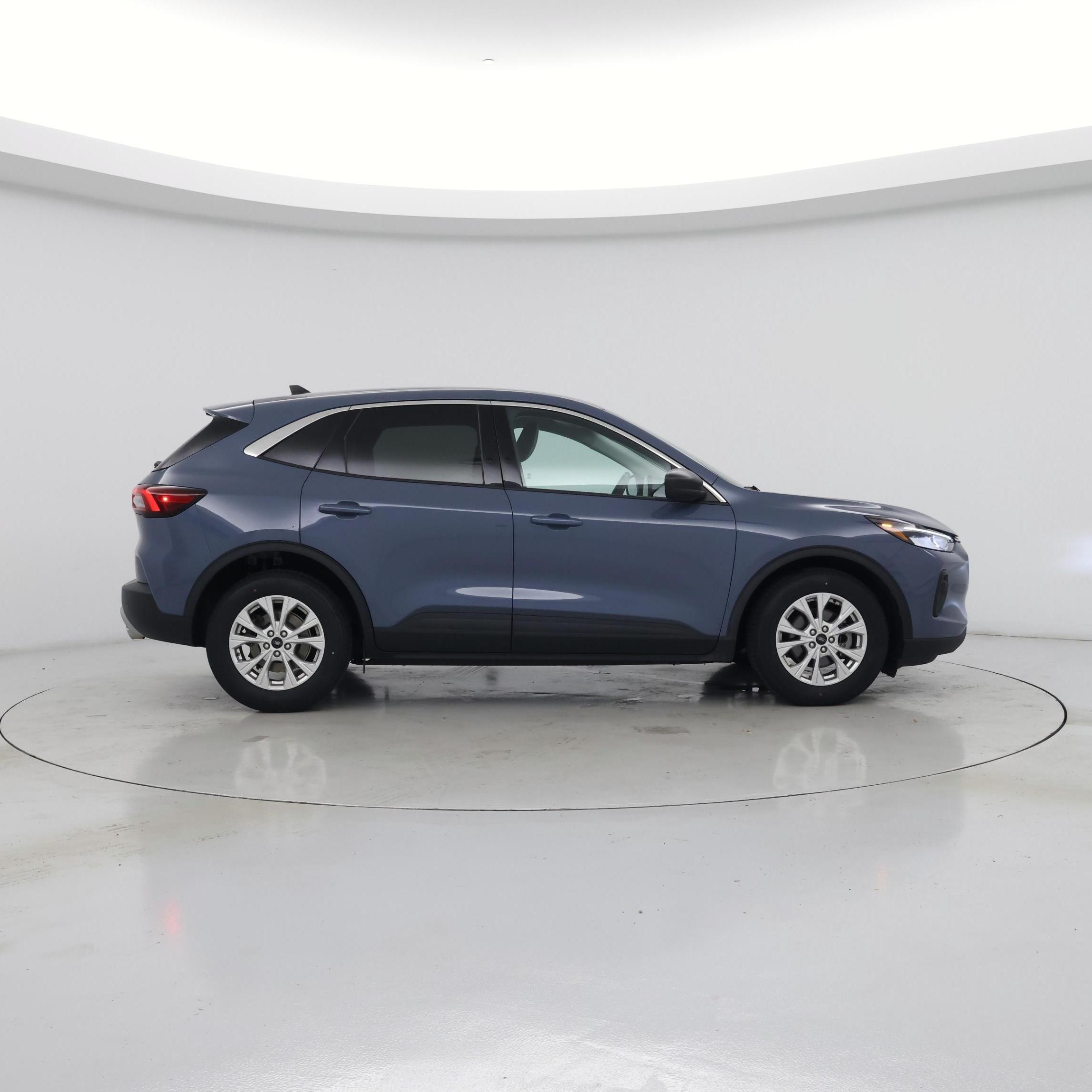 Thumbnail: 2023 Ford Escape - 7