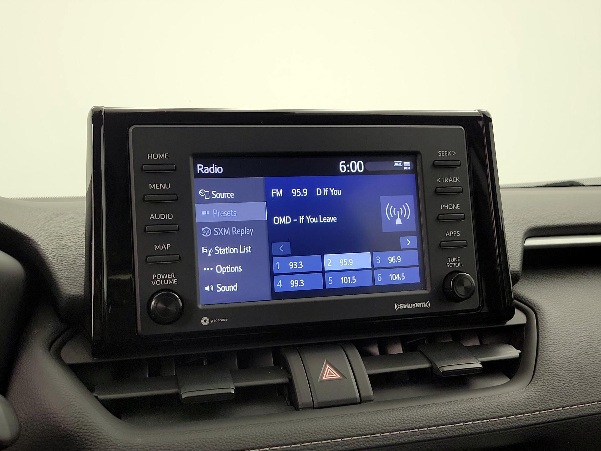 Thumbnail: 2021 Toyota RAV4 - 15