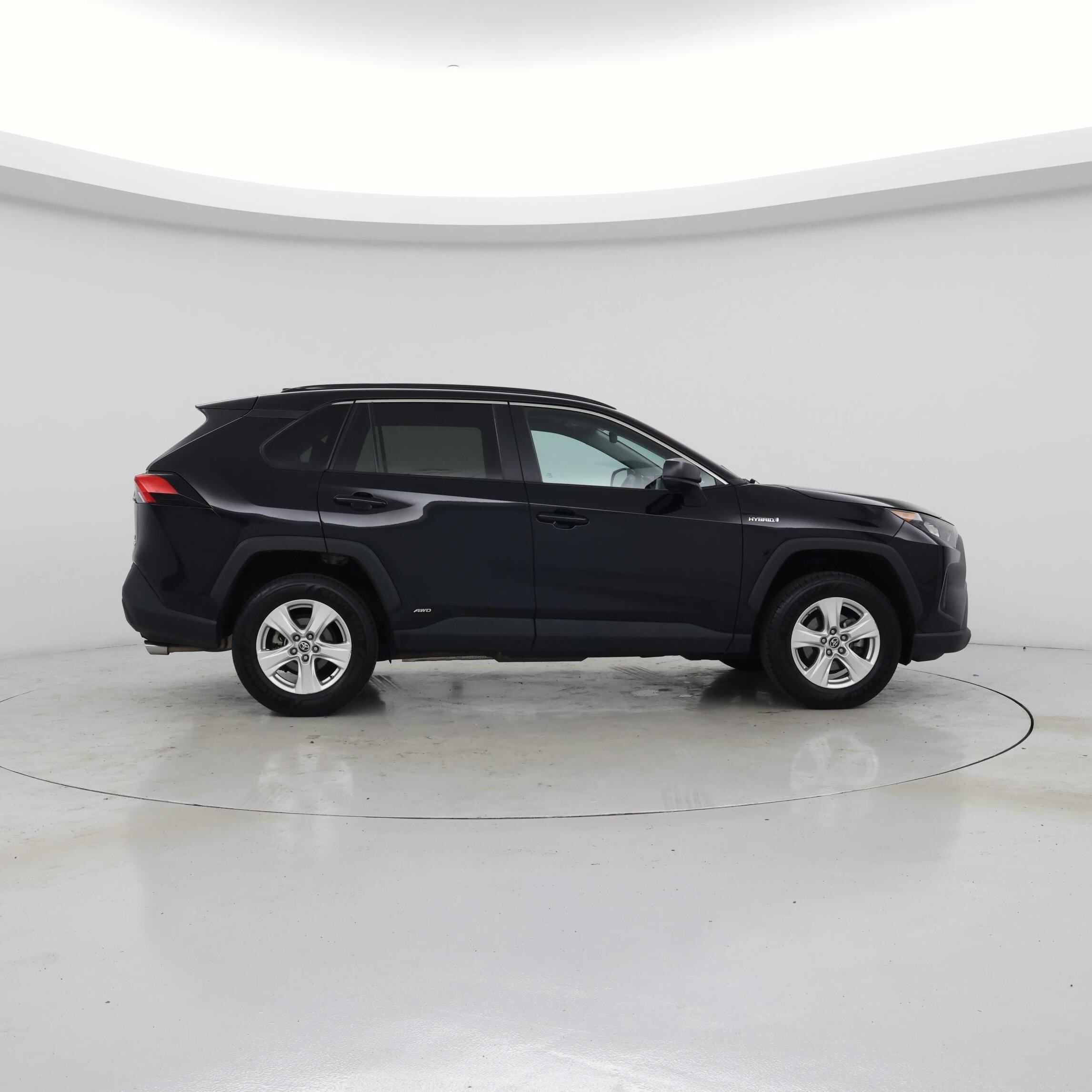 Thumbnail: 2021 Toyota RAV4 - 7
