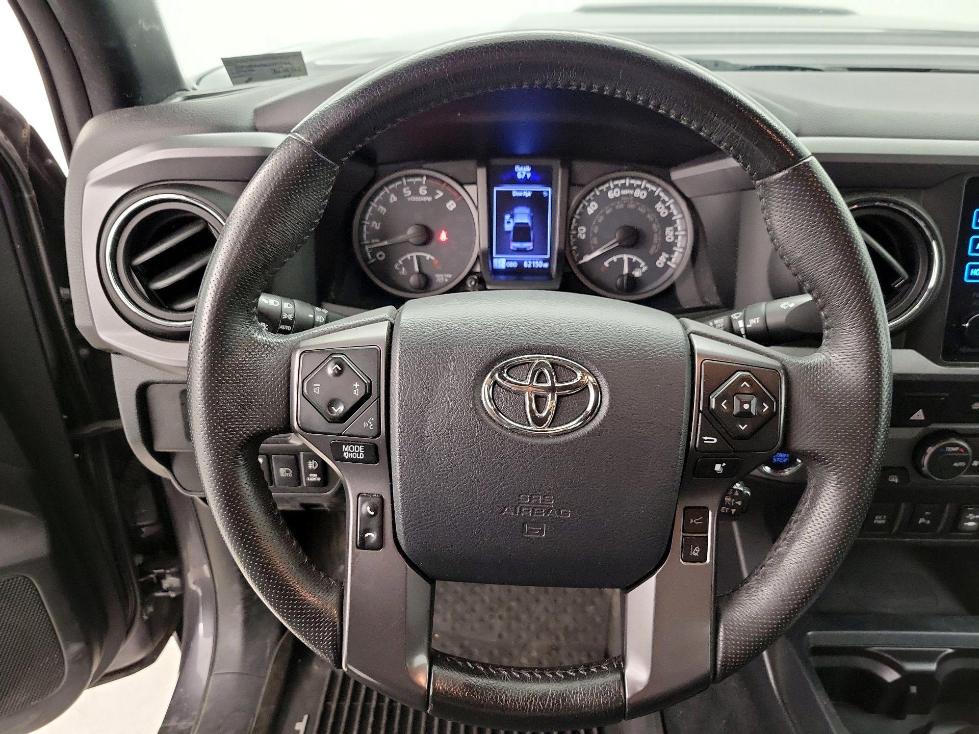 Thumbnail: 2019 Toyota Tacoma - 10