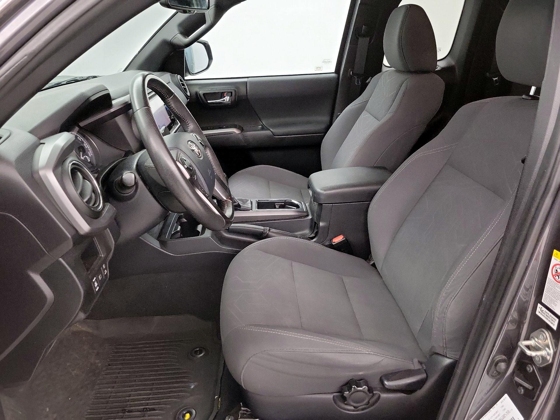 Thumbnail: 2019 Toyota Tacoma - 11