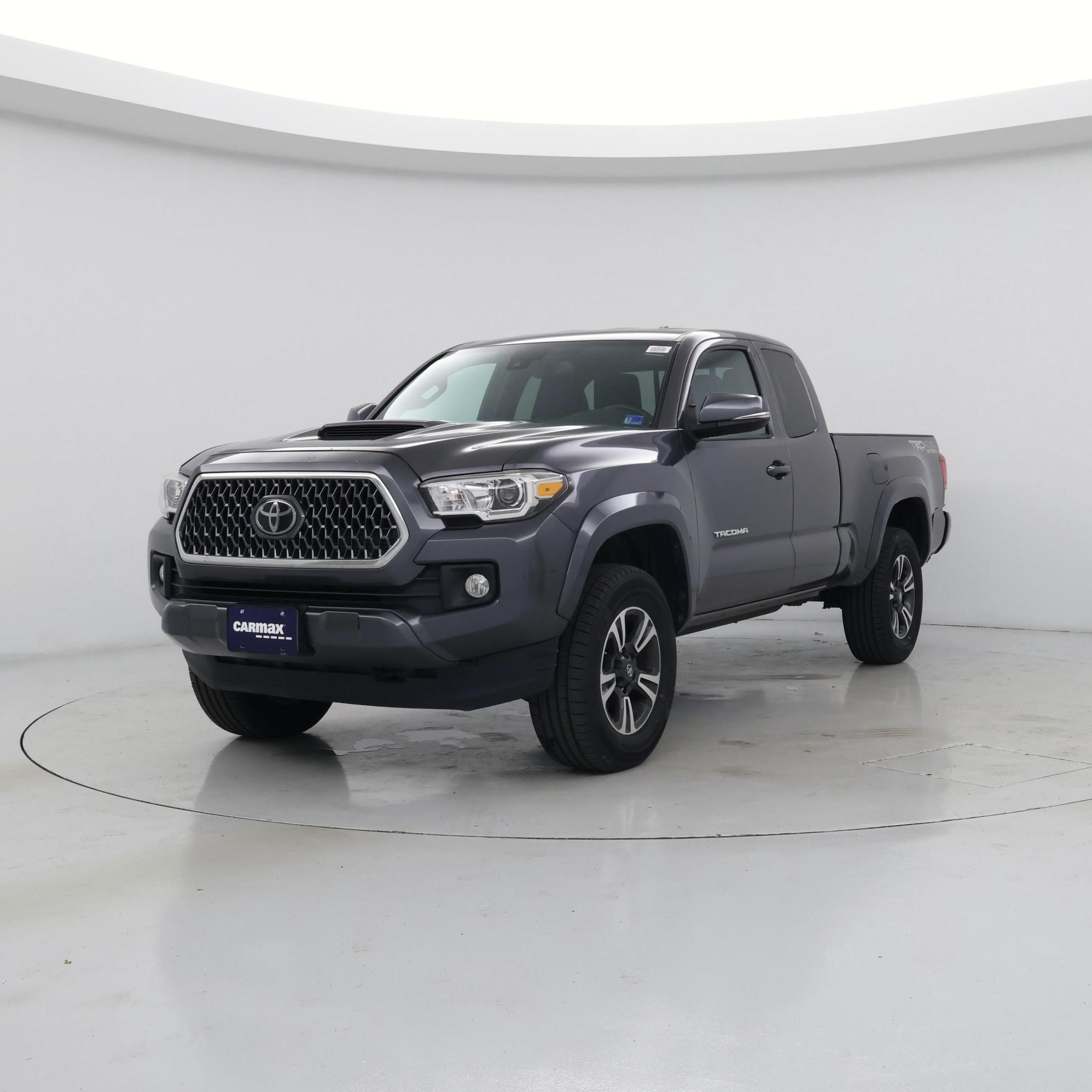 Thumbnail: 2019 Toyota Tacoma - 4