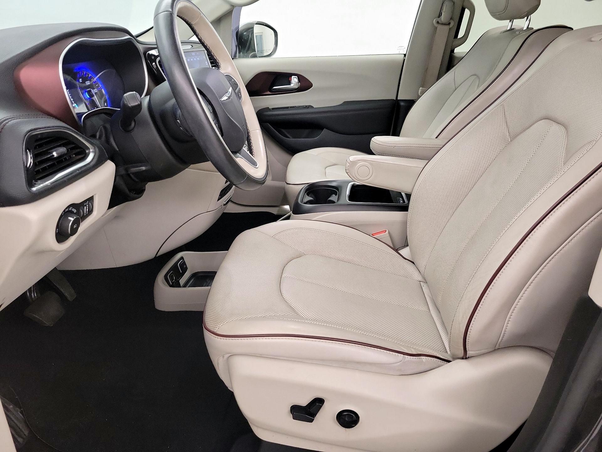 Thumbnail: 2020 Chrysler Pacifica - 11