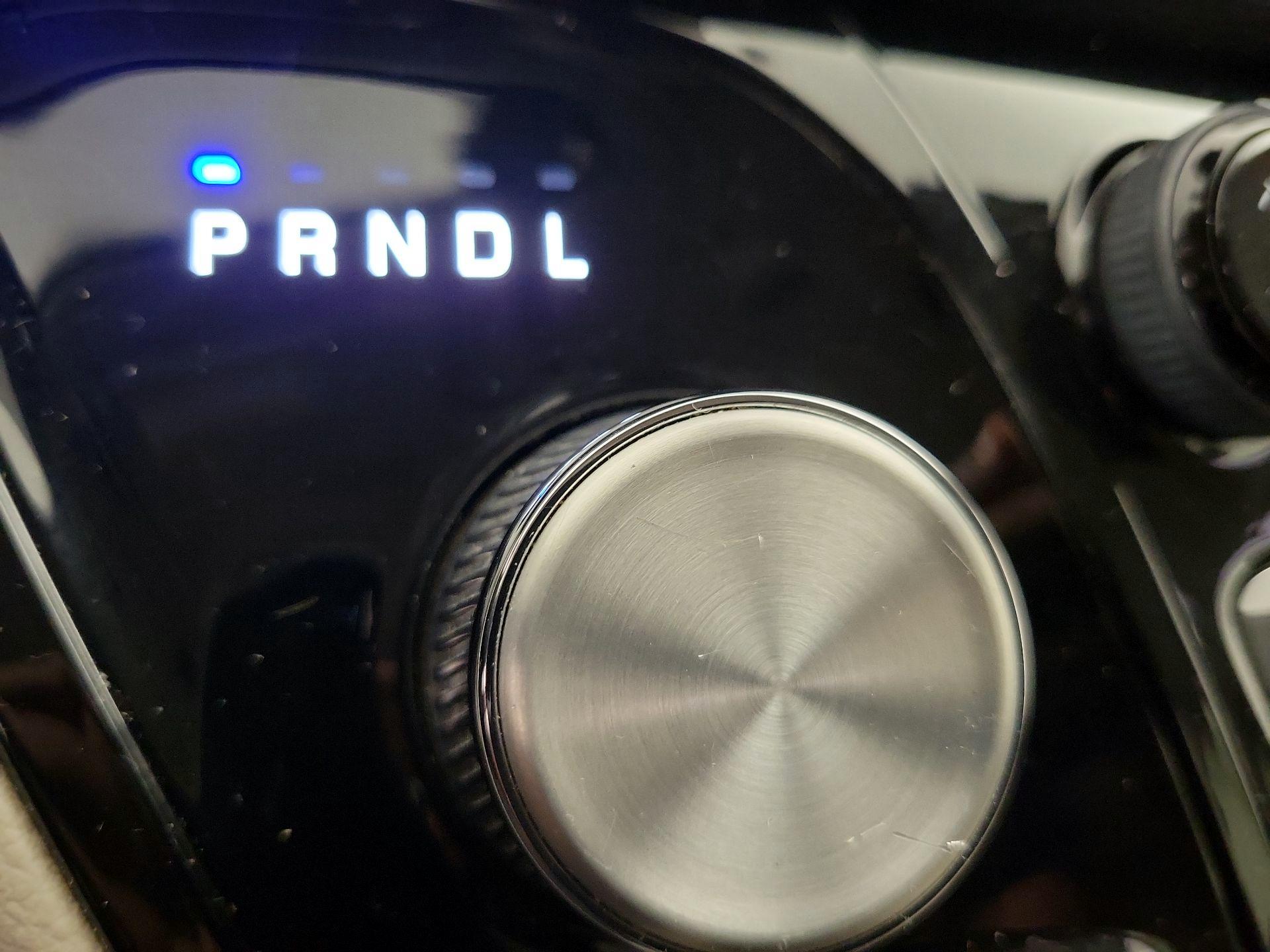 Thumbnail: 2020 Chrysler Pacifica - 17