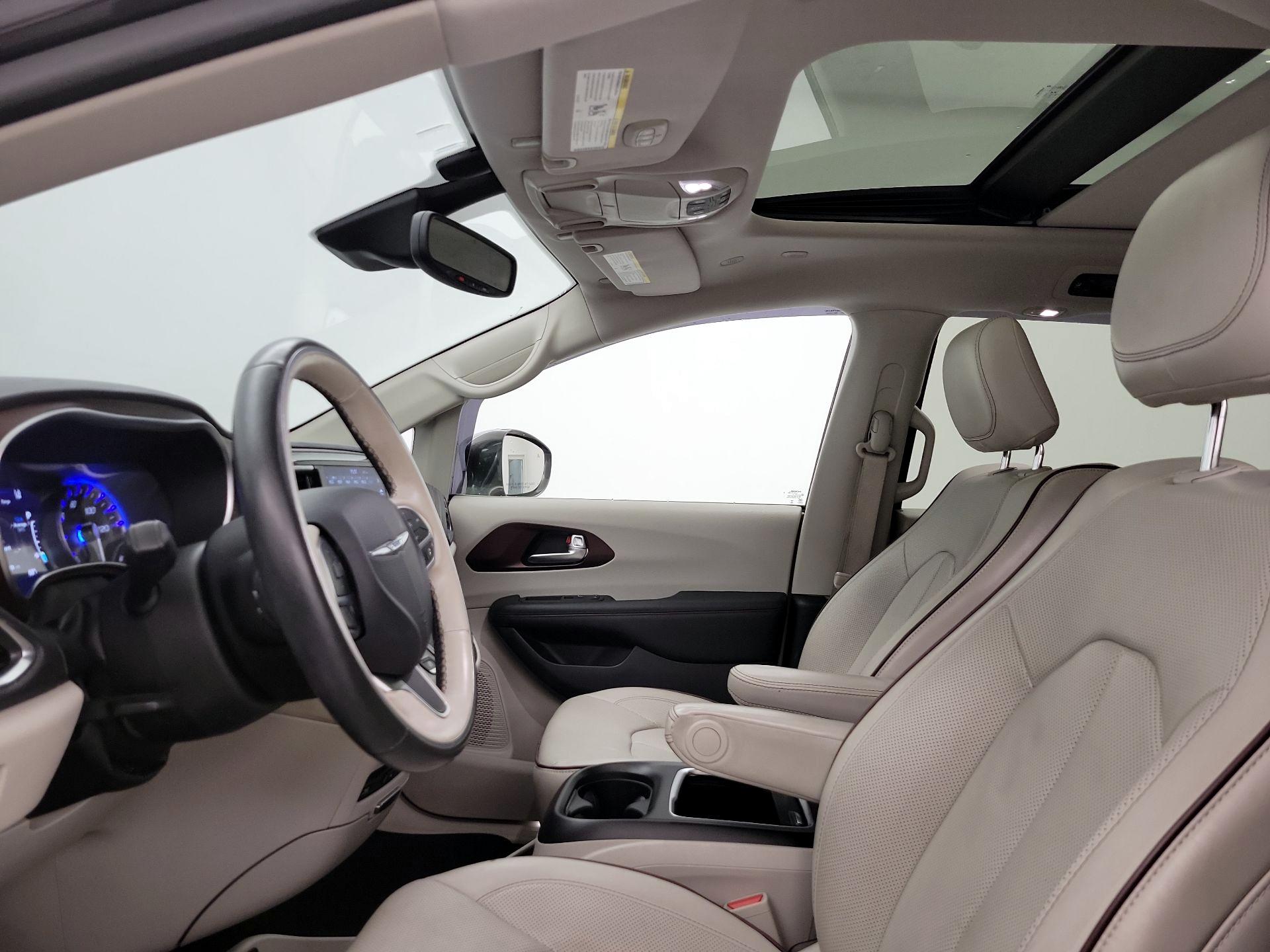 Thumbnail: 2020 Chrysler Pacifica - 19
