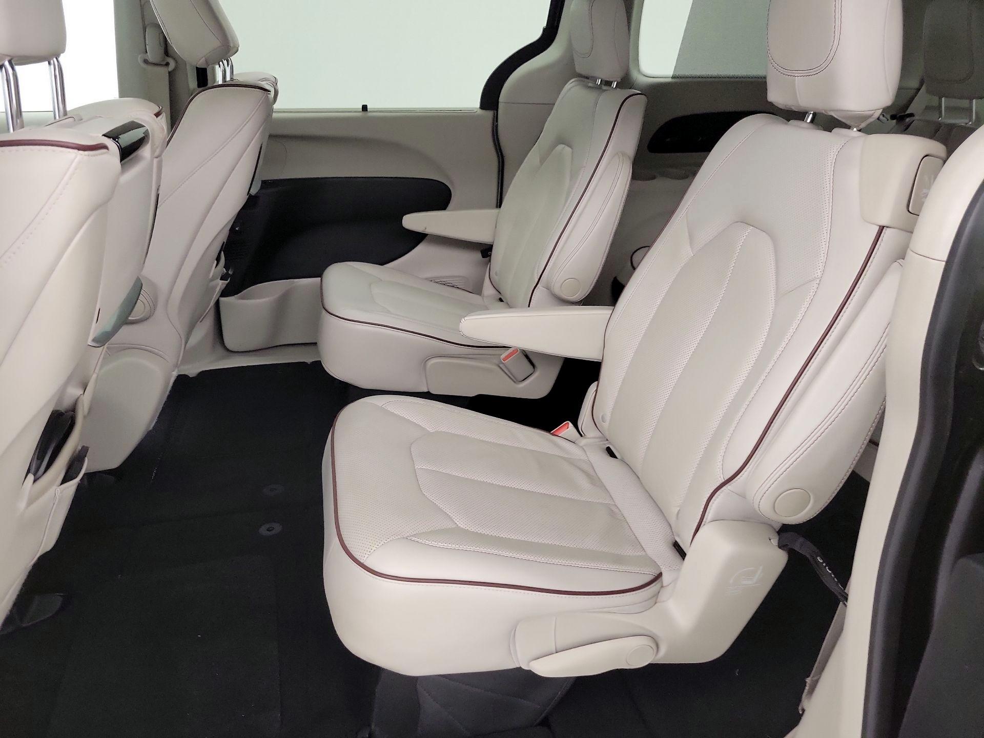 Thumbnail: 2020 Chrysler Pacifica - 20