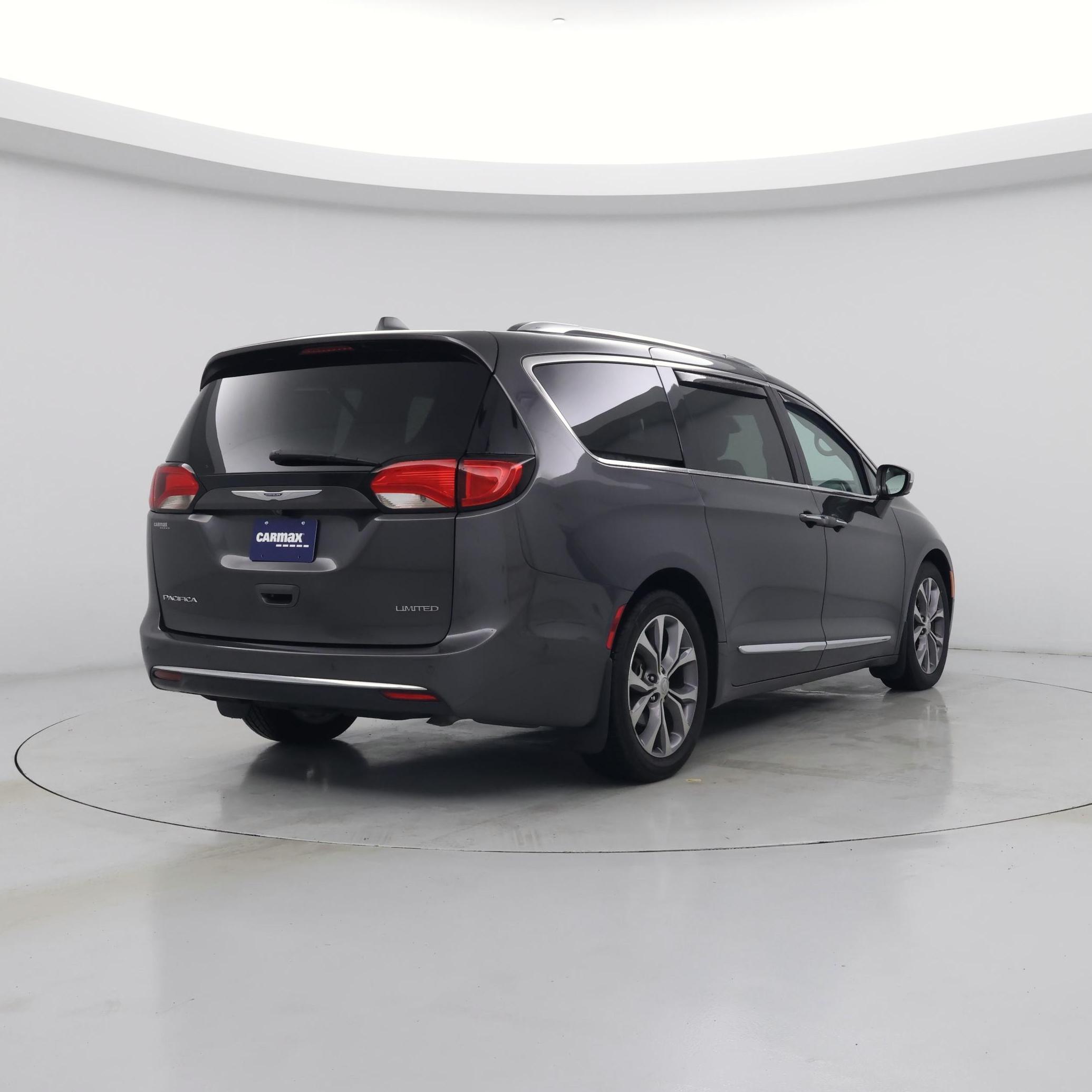 Thumbnail: 2020 Chrysler Pacifica - 8