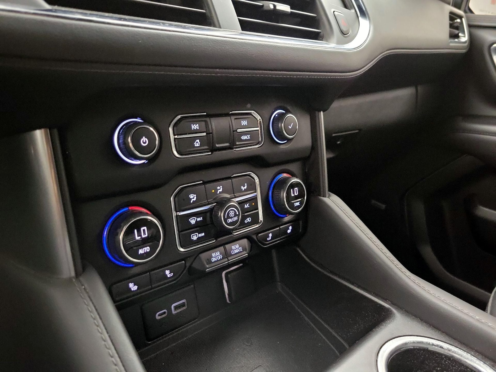 2023 Chevrolet Tahoe Z71 - Photo 17