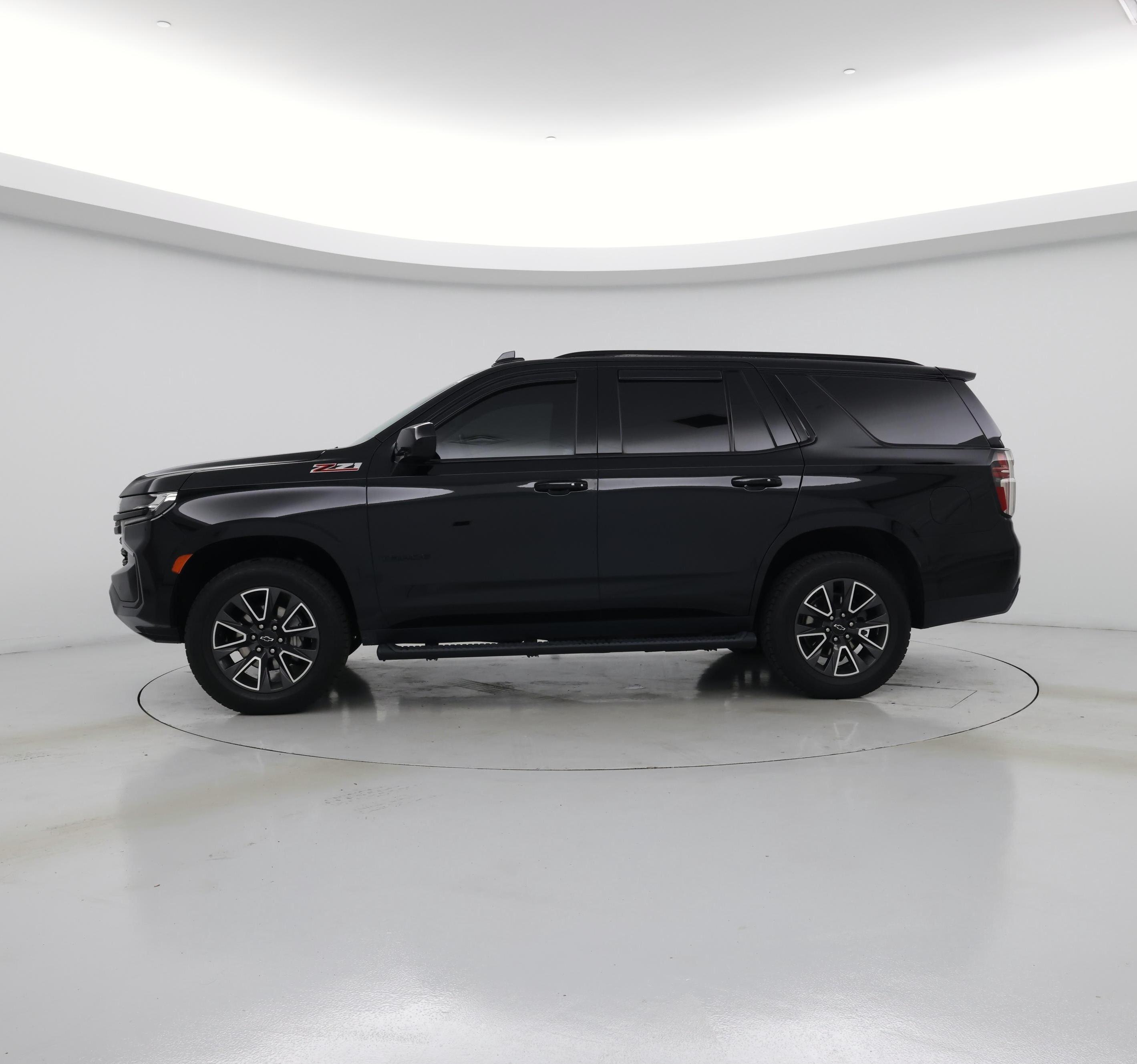 Thumbnail: 2023 Chevrolet Tahoe - 3