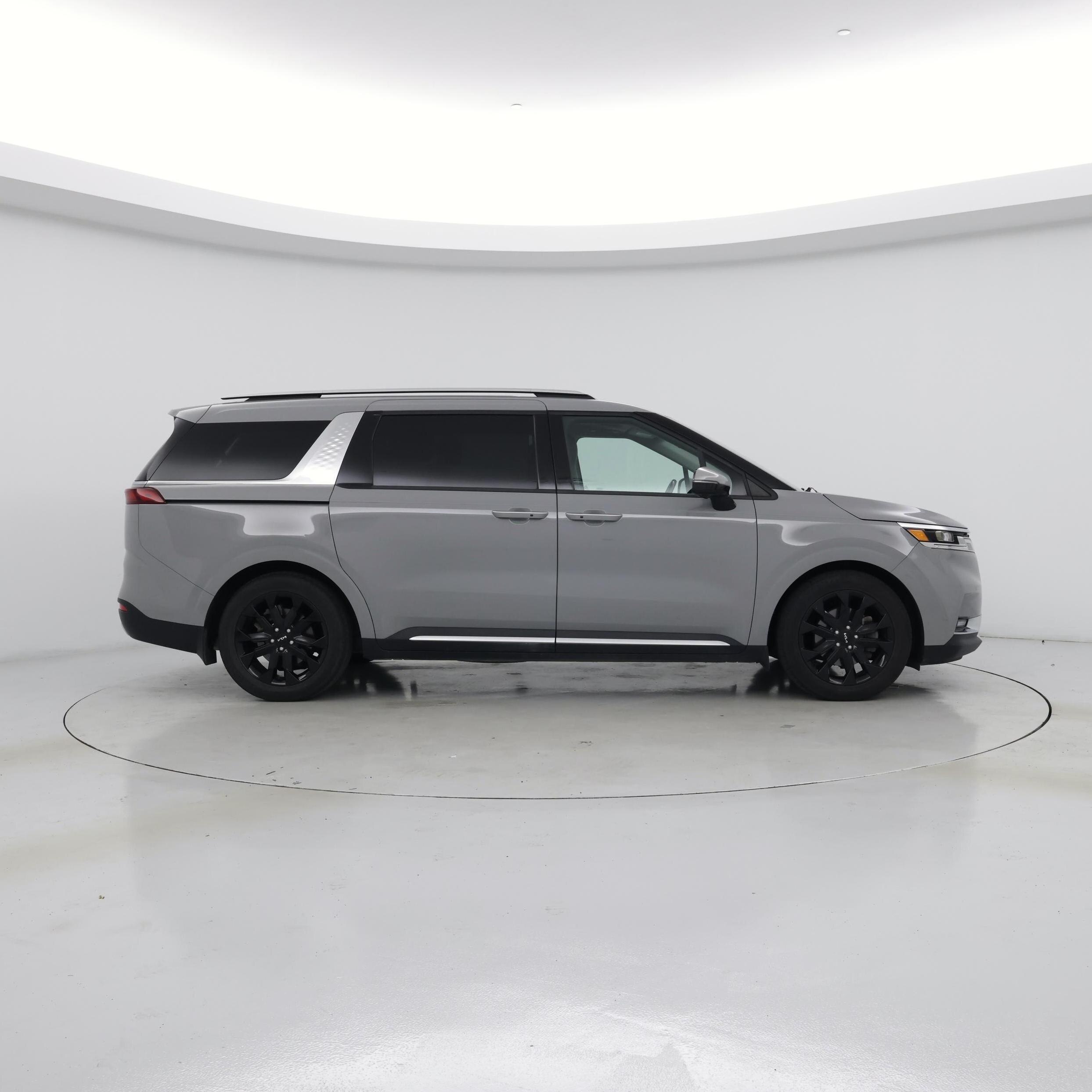 Thumbnail: 2022 Kia Carnival - 7