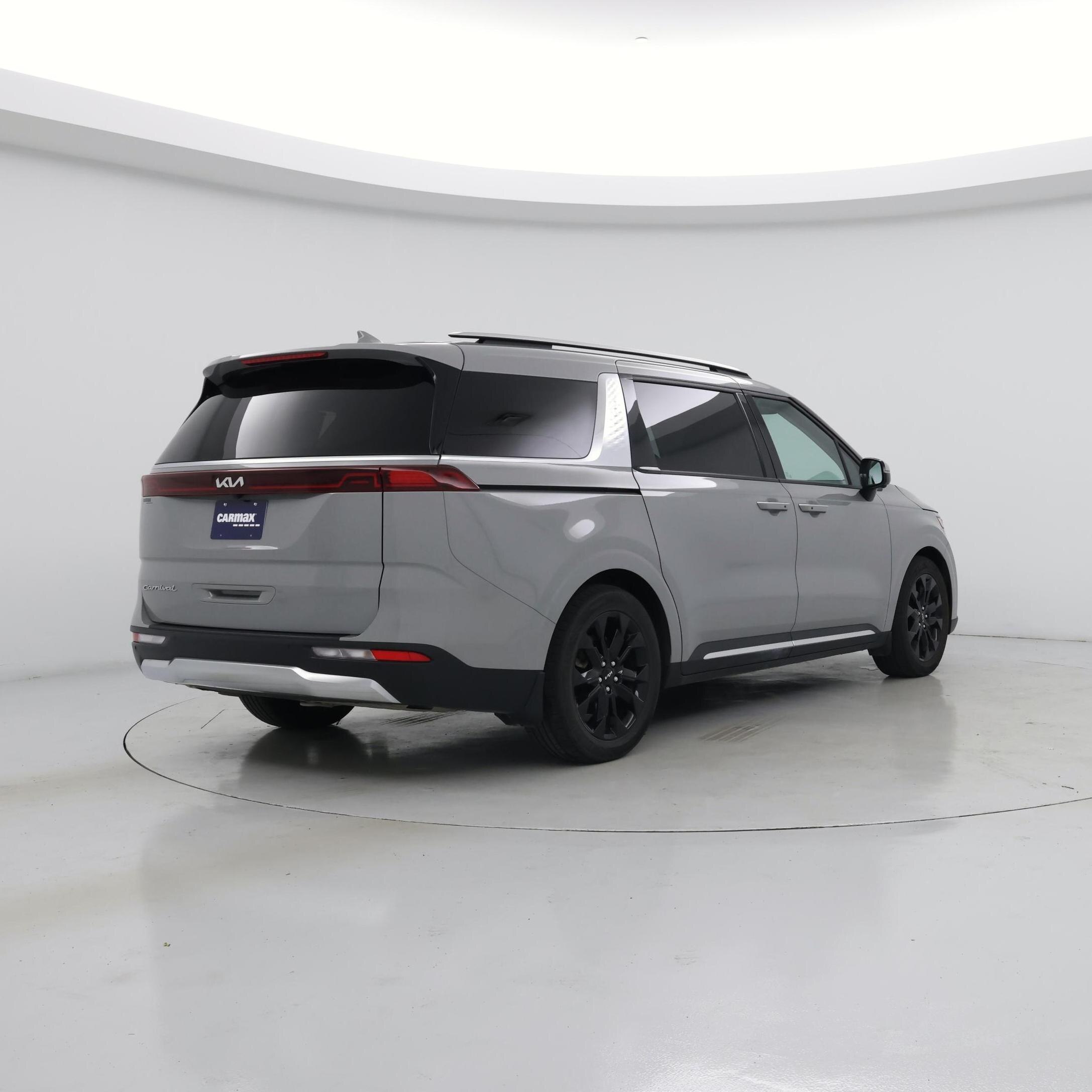 Thumbnail: 2022 Kia Carnival - 8