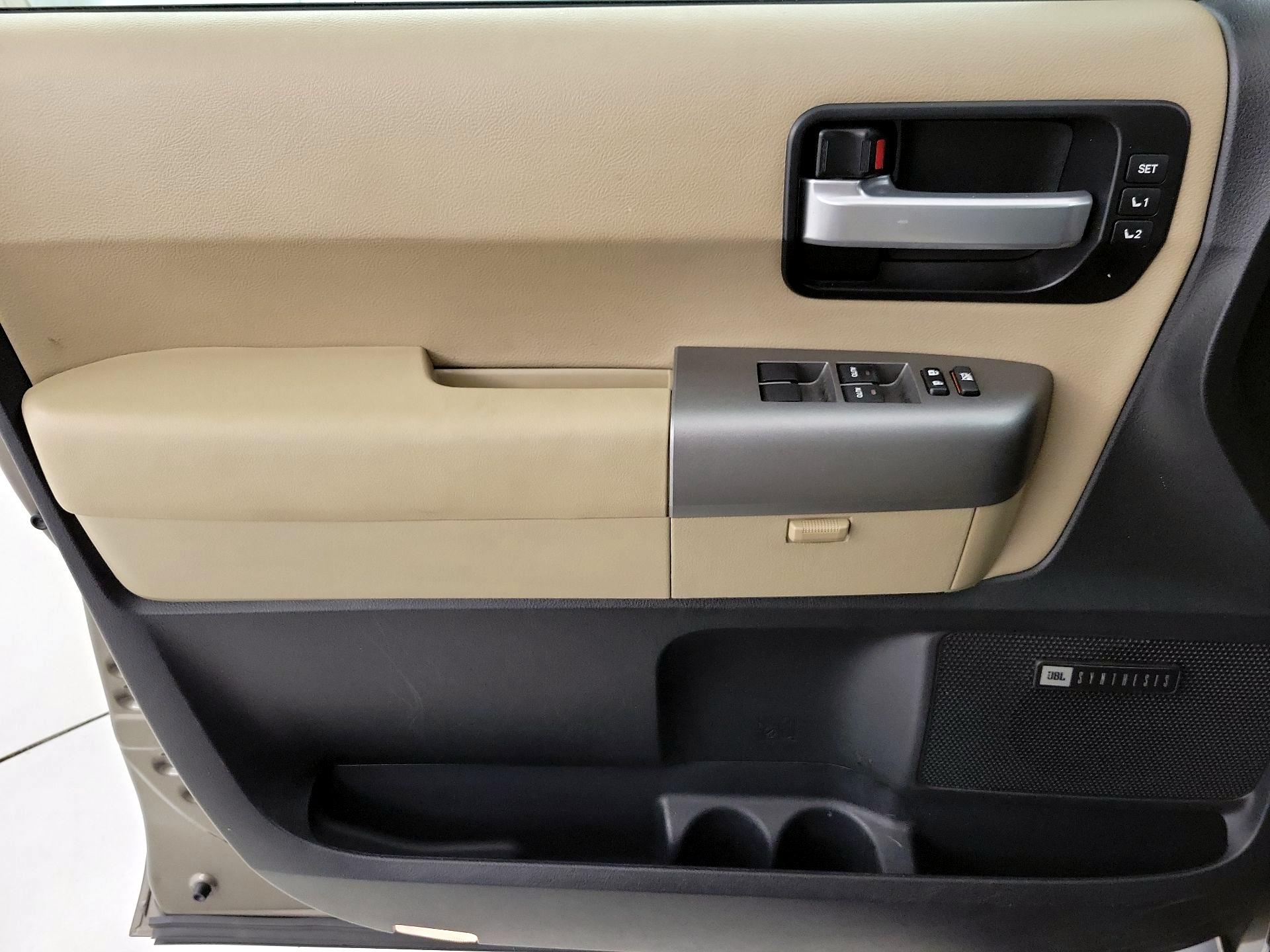 Thumbnail: 2016 Toyota Sequoia - 12