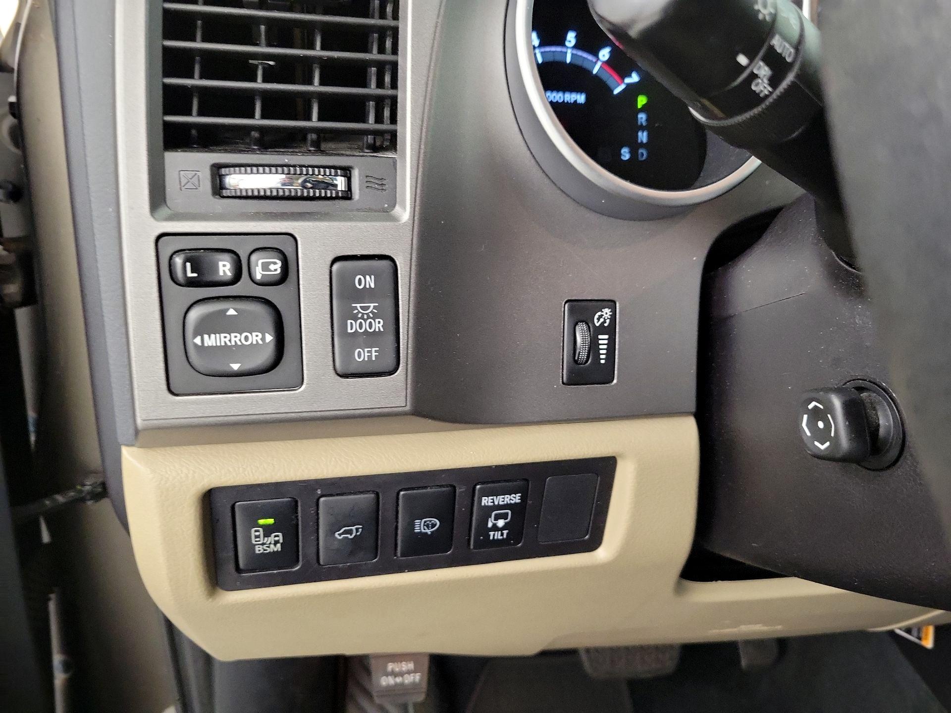Thumbnail: 2016 Toyota Sequoia - 13