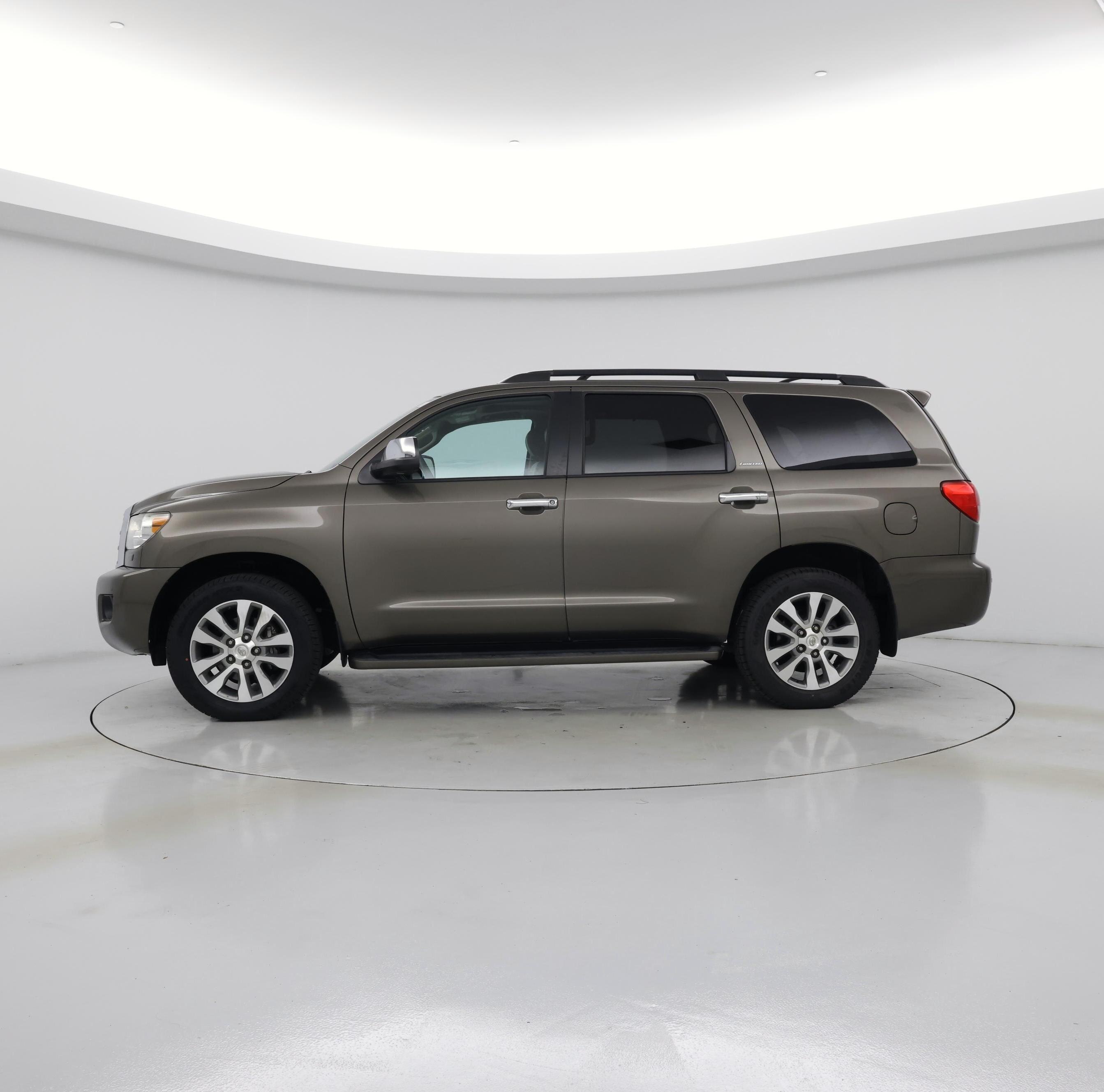 Thumbnail: 2016 Toyota Sequoia - 3