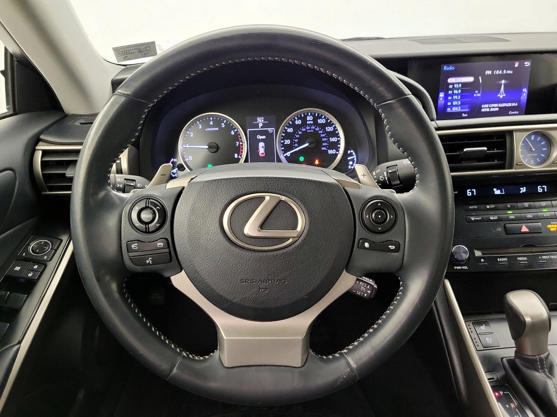 Thumbnail: 2014 Lexus IS - 10