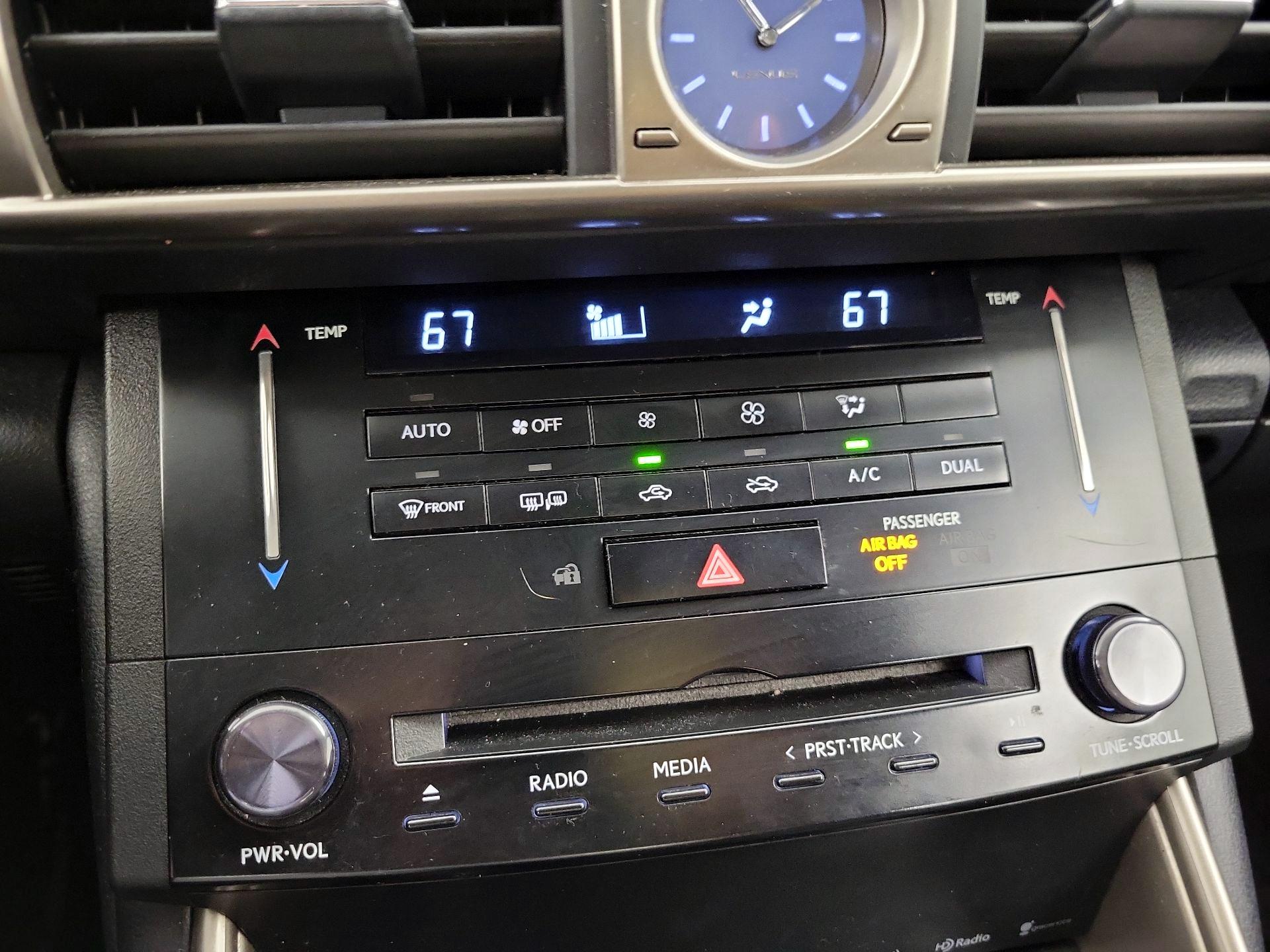 Thumbnail: 2014 Lexus IS - 16