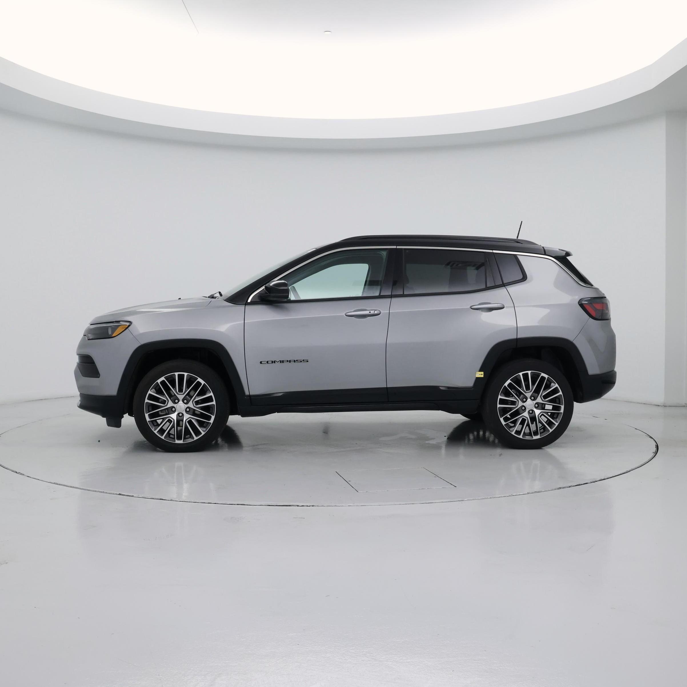 Thumbnail: 2022 Jeep Compass - 3