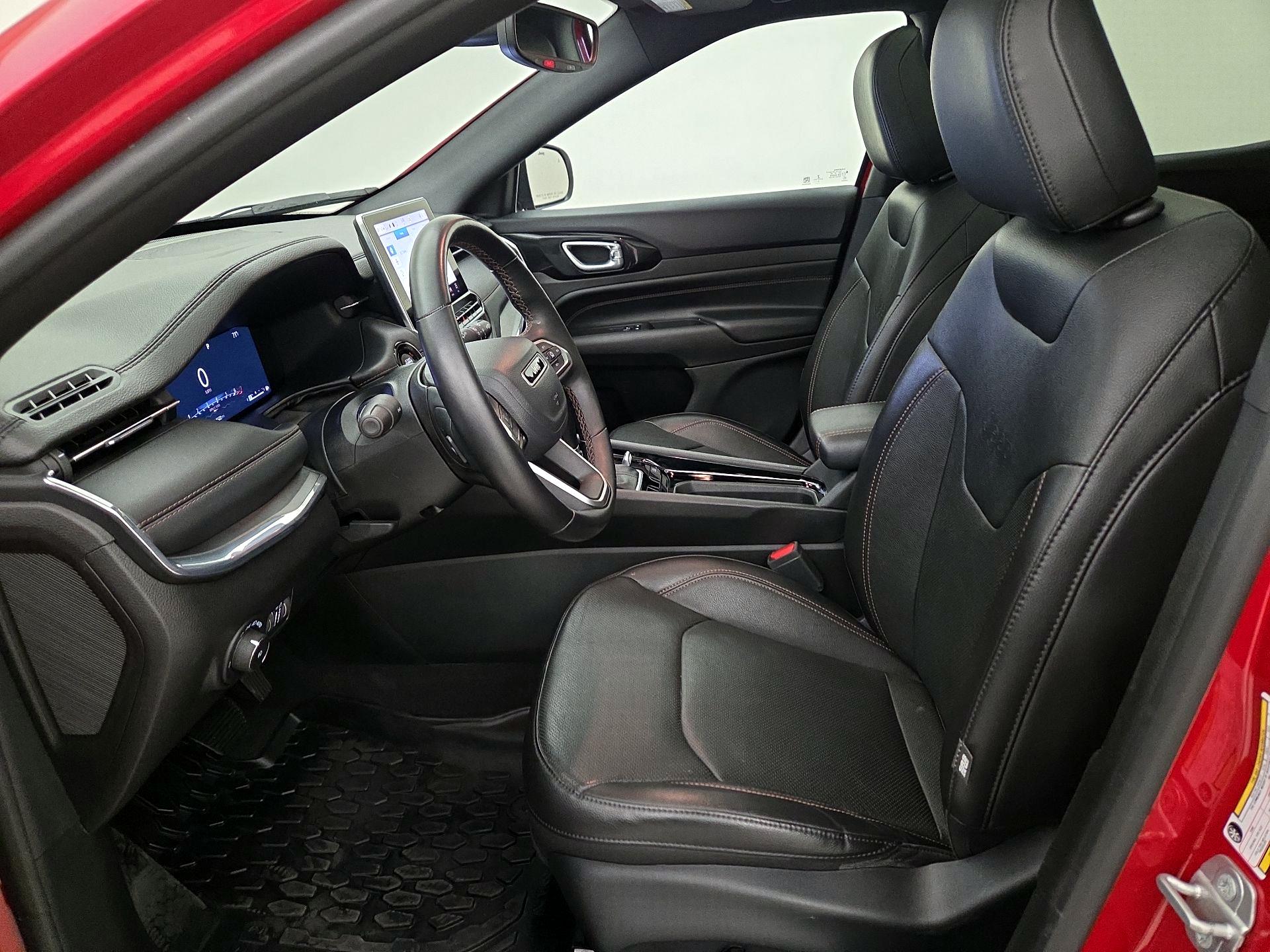 Thumbnail: 2022 Jeep Compass - 11