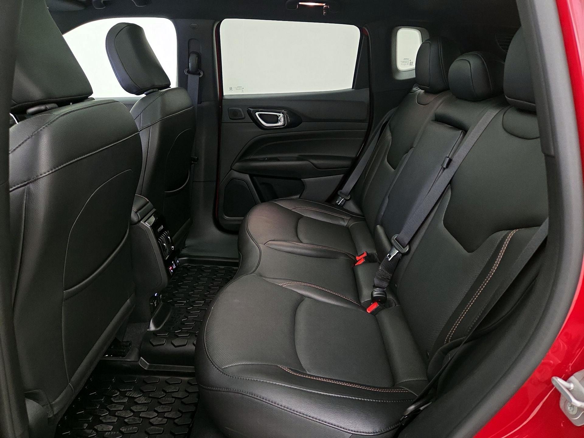Thumbnail: 2022 Jeep Compass - 20