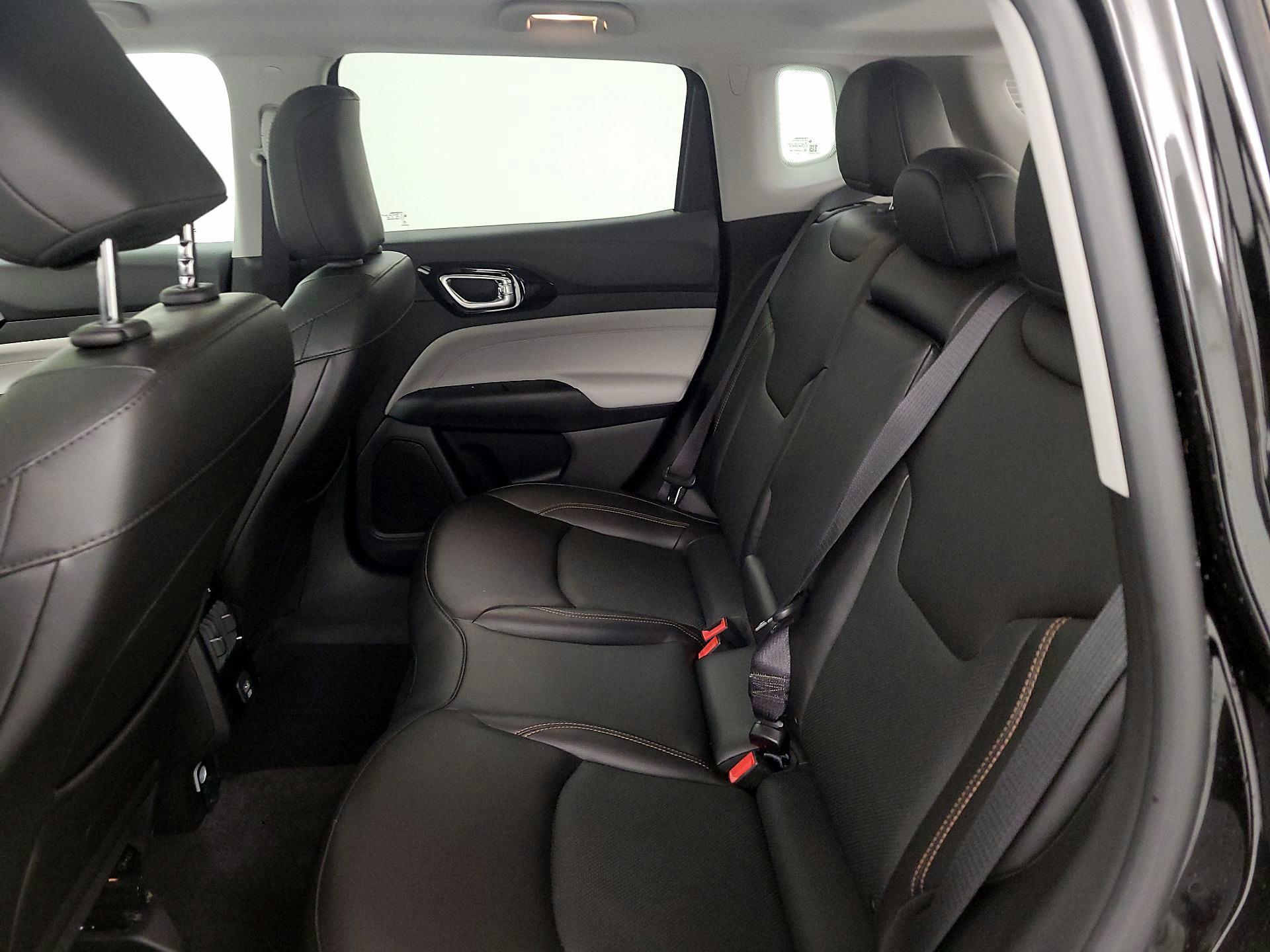 Thumbnail: 2022 Jeep Compass - 20