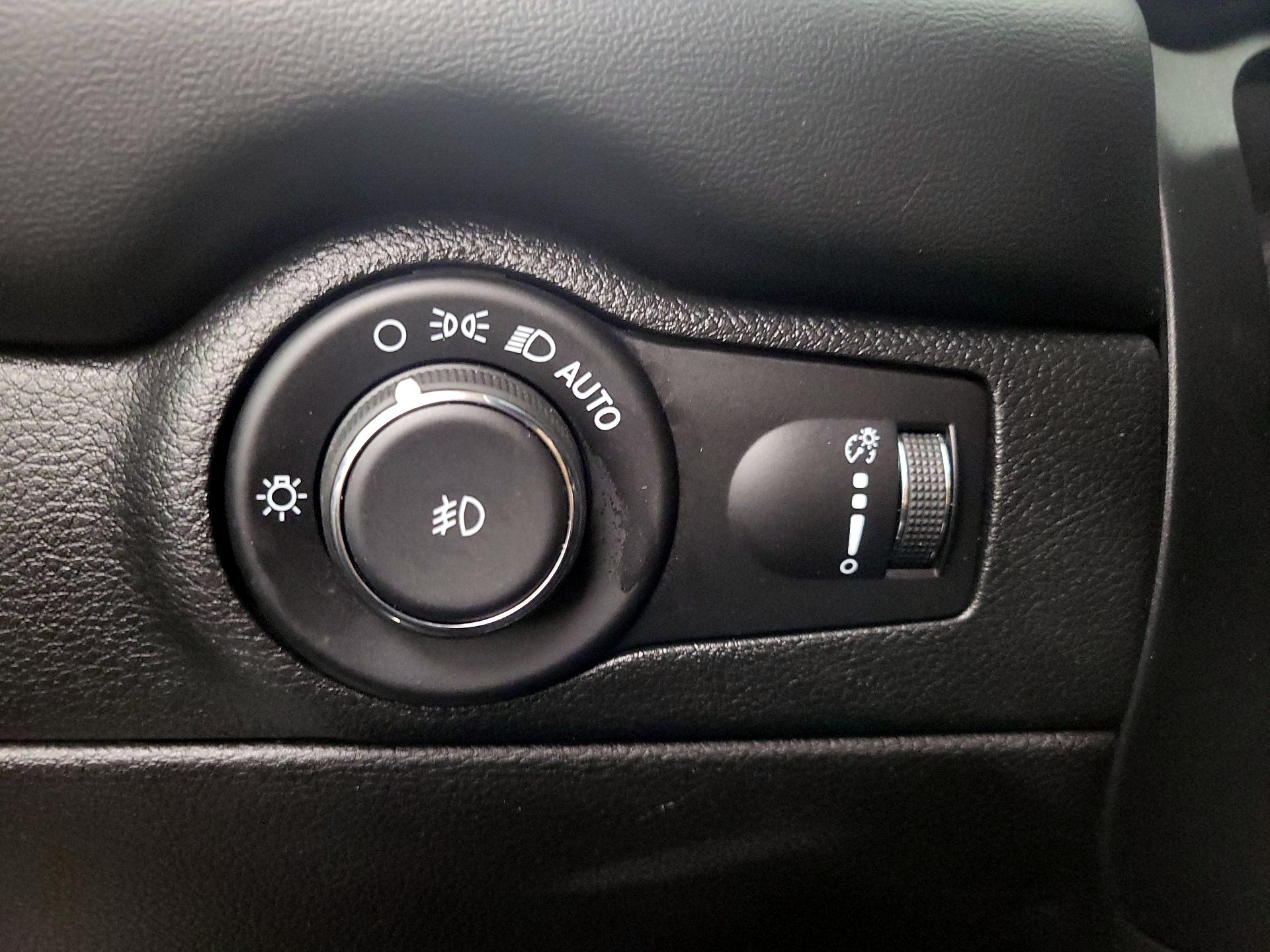 Thumbnail: 2021 Dodge Durango - 13