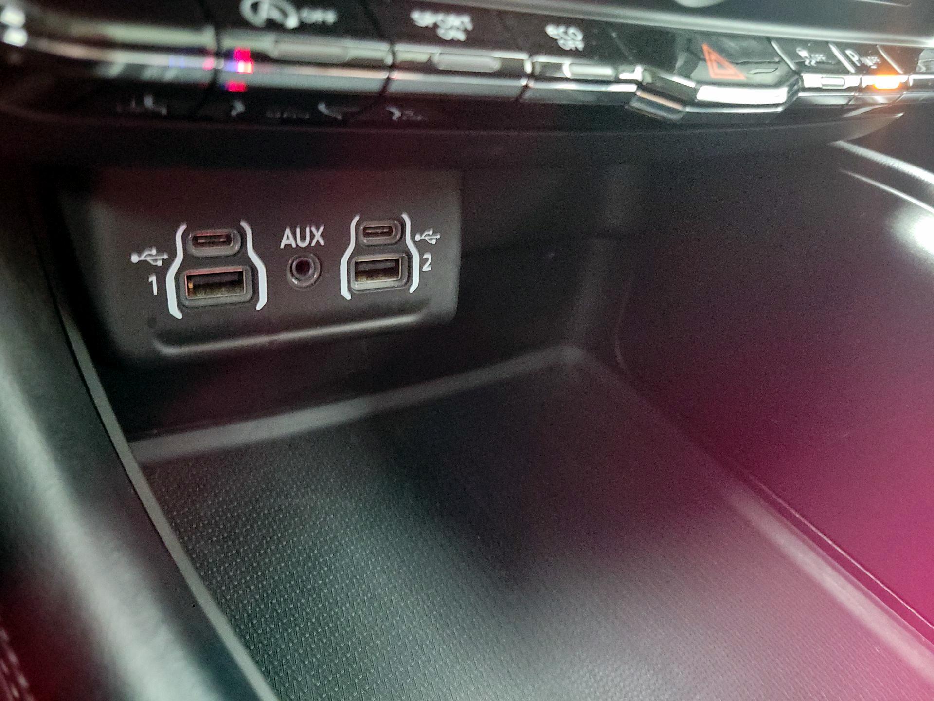 Thumbnail: 2021 Dodge Durango - 18