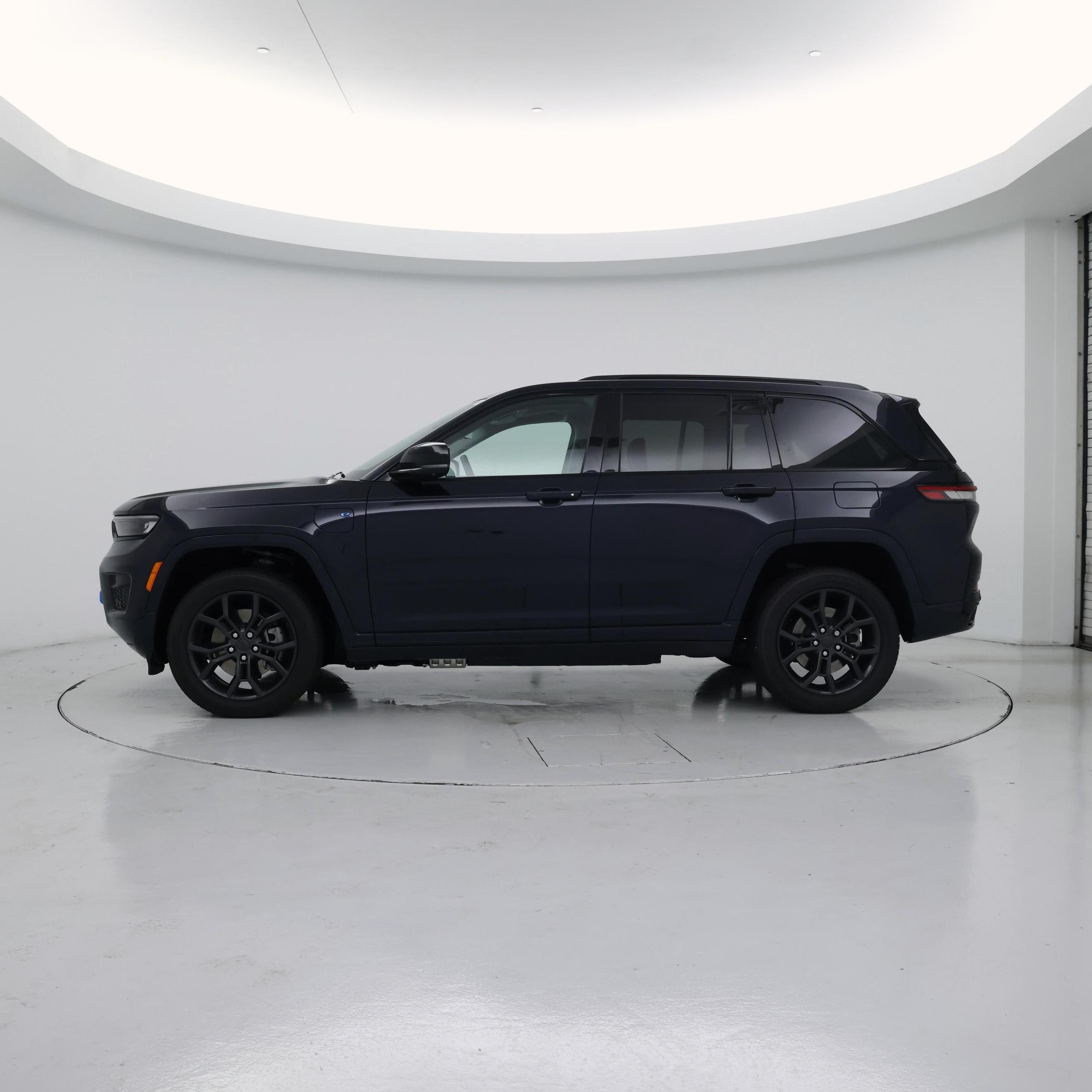 Thumbnail: 2024 Jeep Grand Cherokee - 3