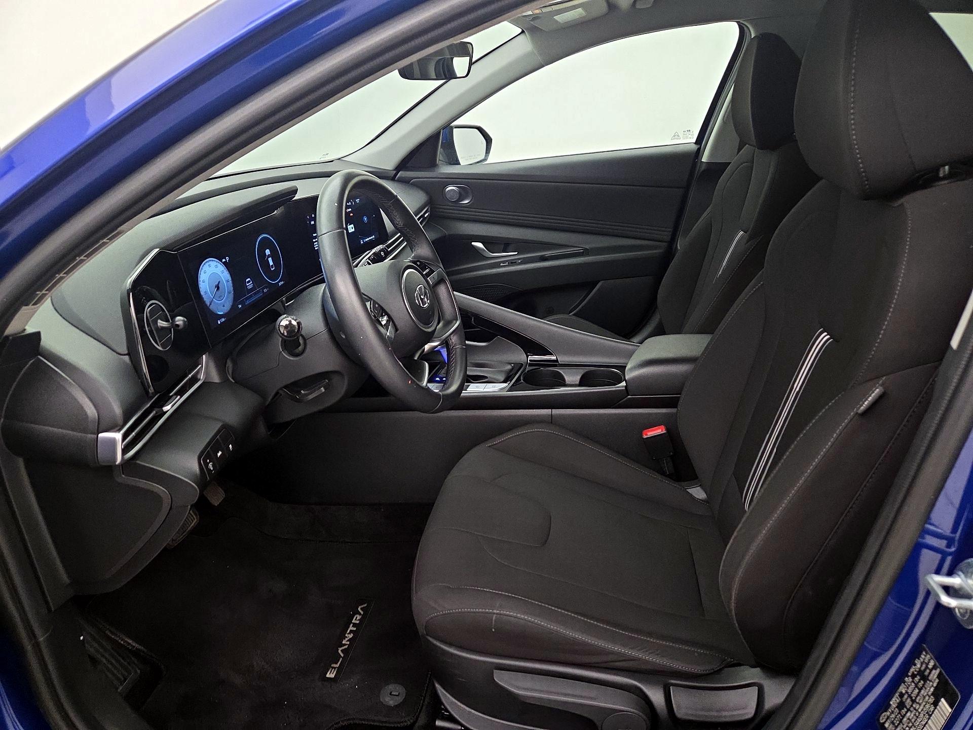 Thumbnail: 2023 Hyundai Elantra - 11