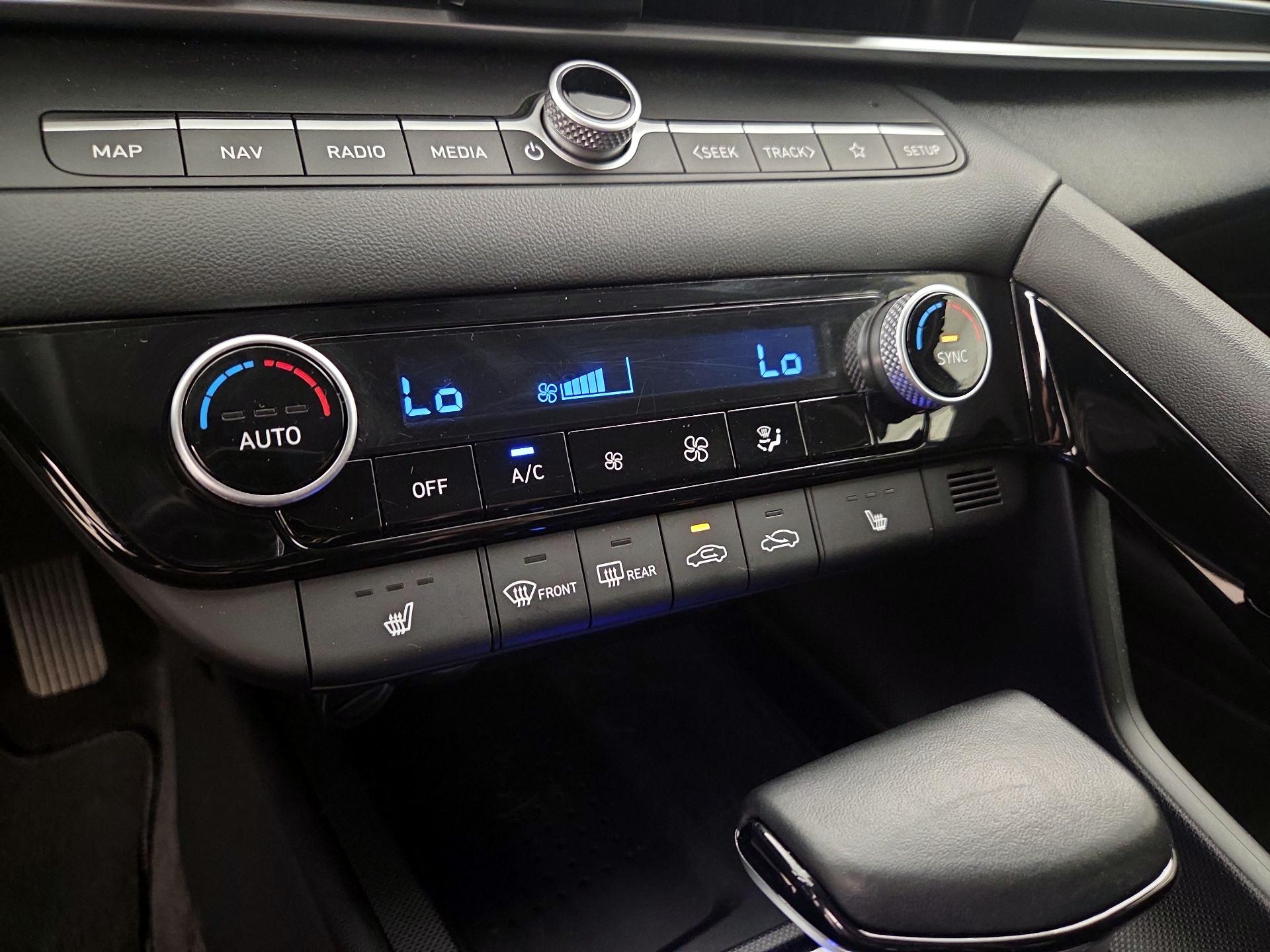 Thumbnail: 2023 Hyundai Elantra - 16
