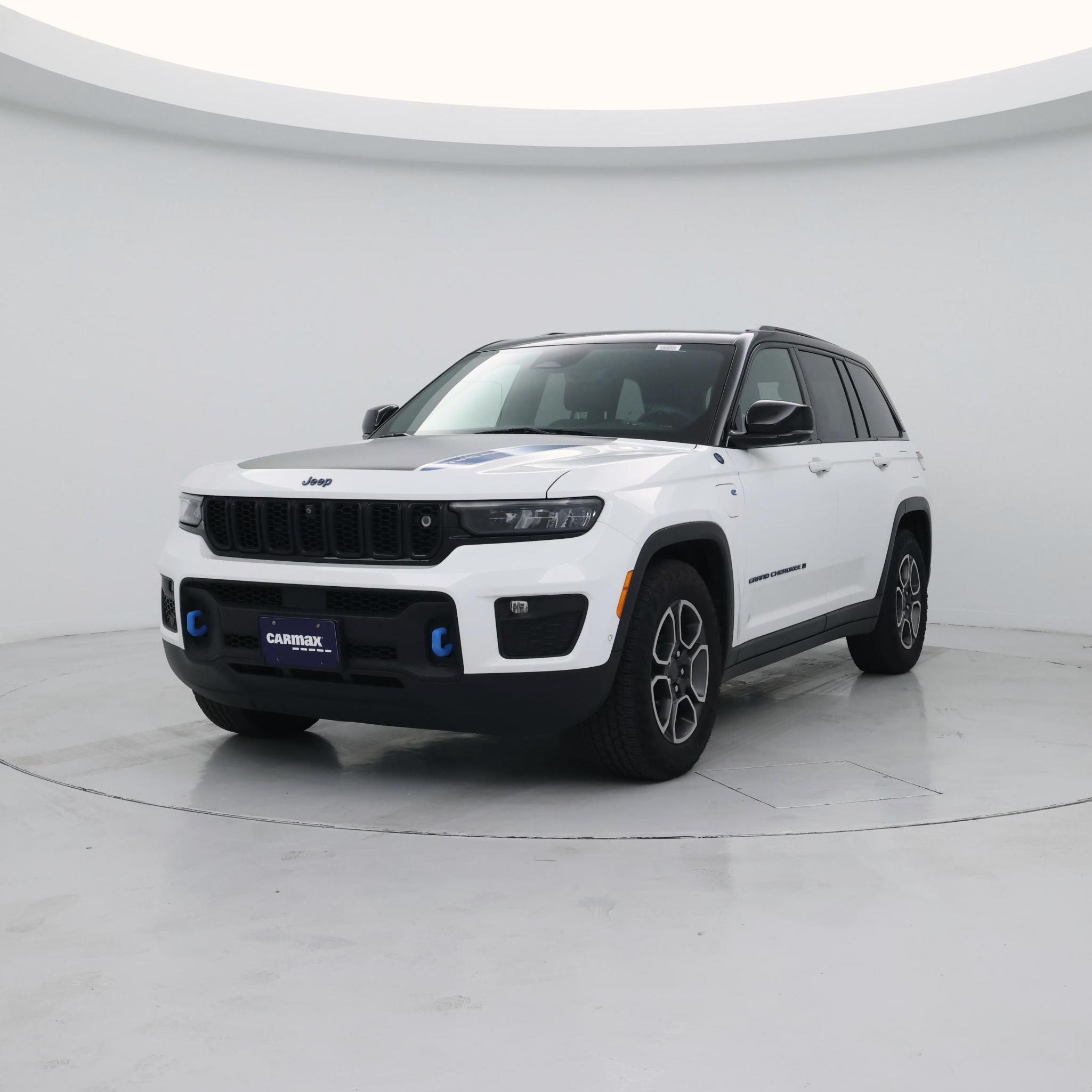 Thumbnail: 2023 Jeep Grand Cherokee - 4