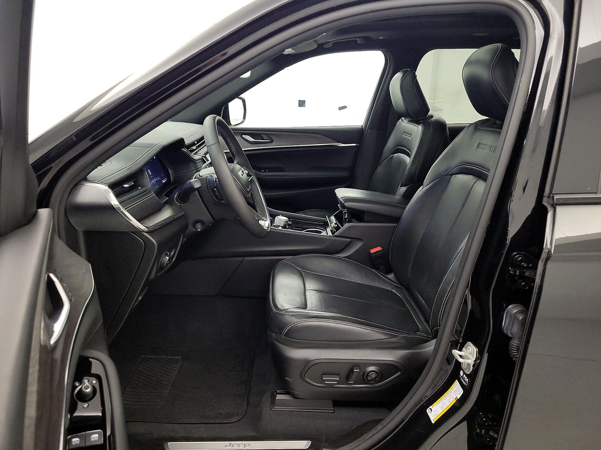 Thumbnail: 2023 Jeep Grand Cherokee L - 11
