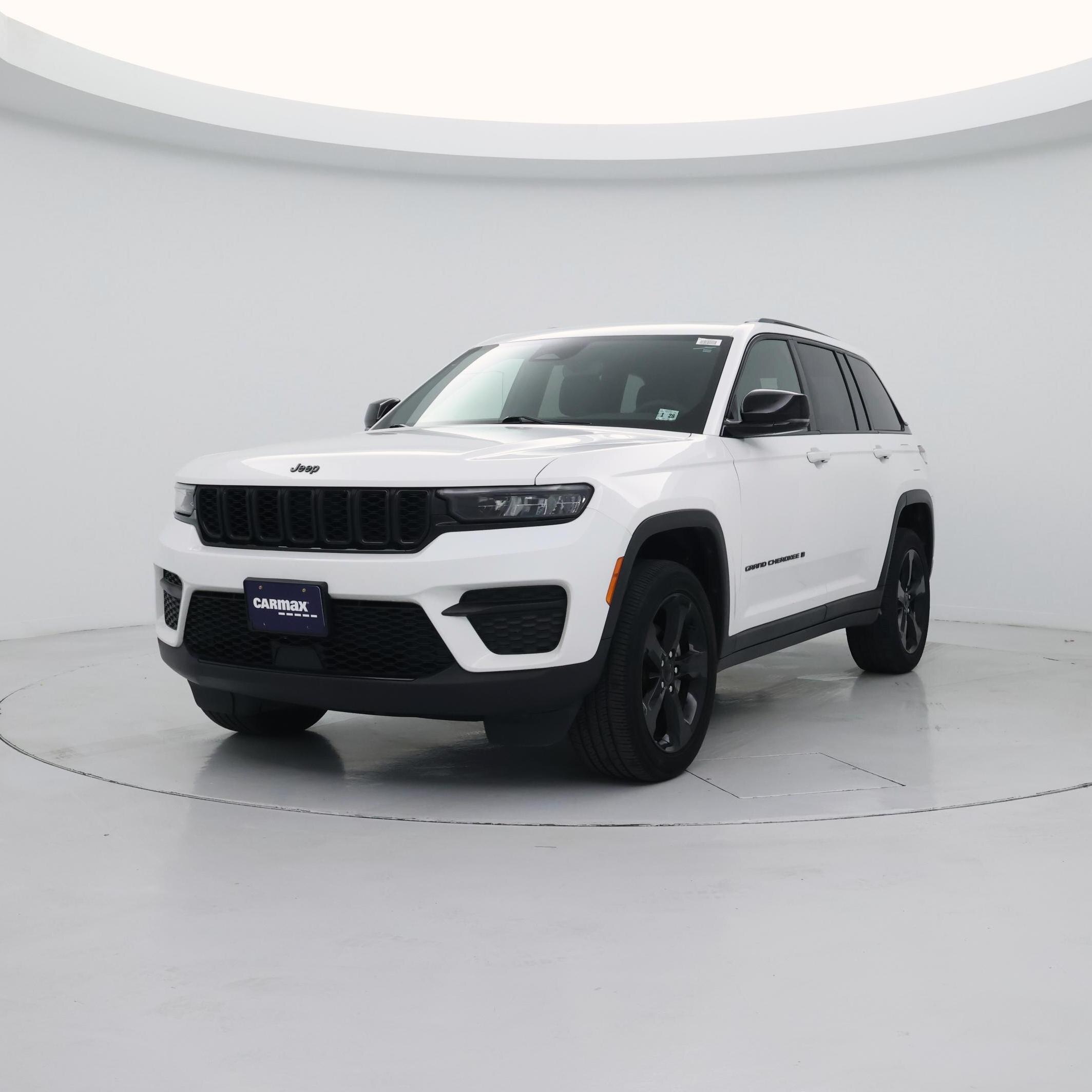Thumbnail: 2023 Jeep Grand Cherokee - 4