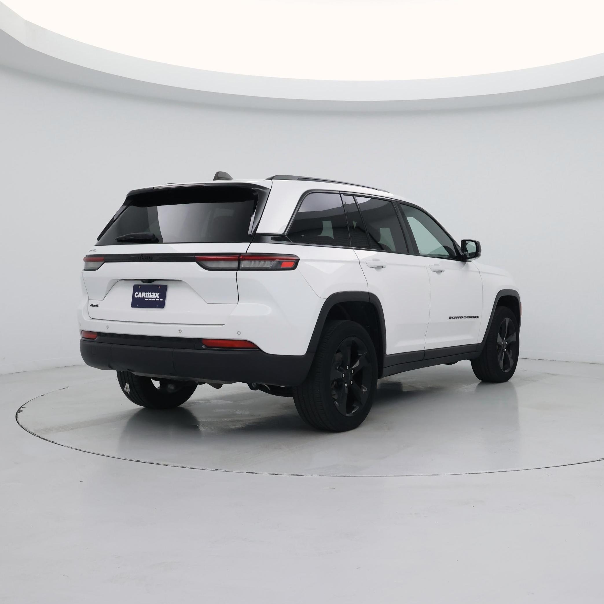 Thumbnail: 2023 Jeep Grand Cherokee - 8
