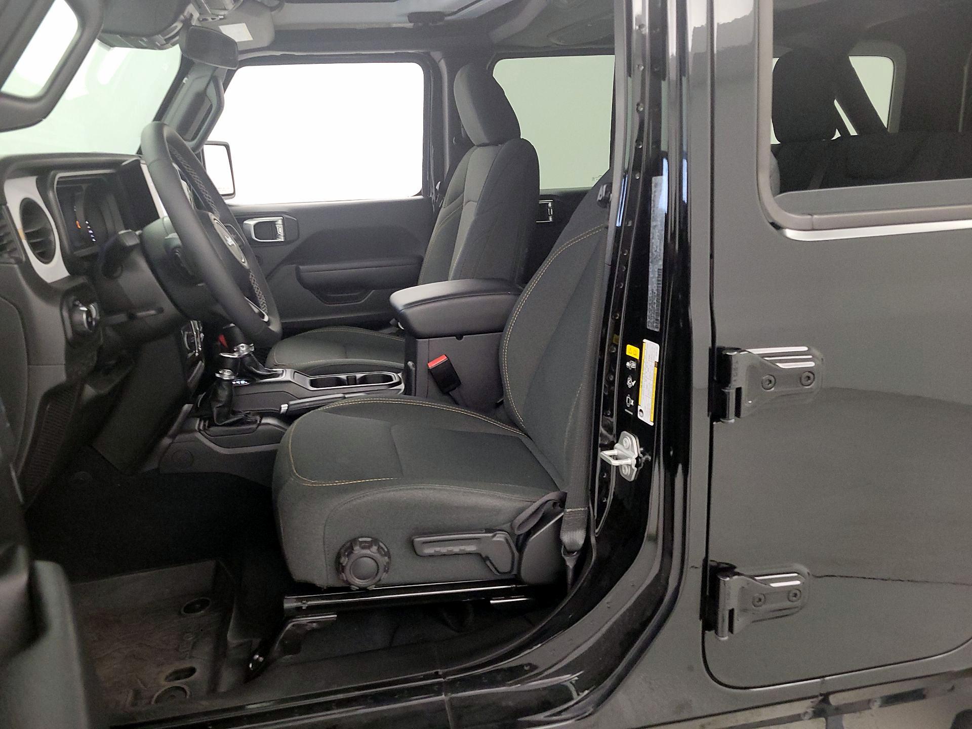 Thumbnail: 2025 Jeep Wrangler - 11