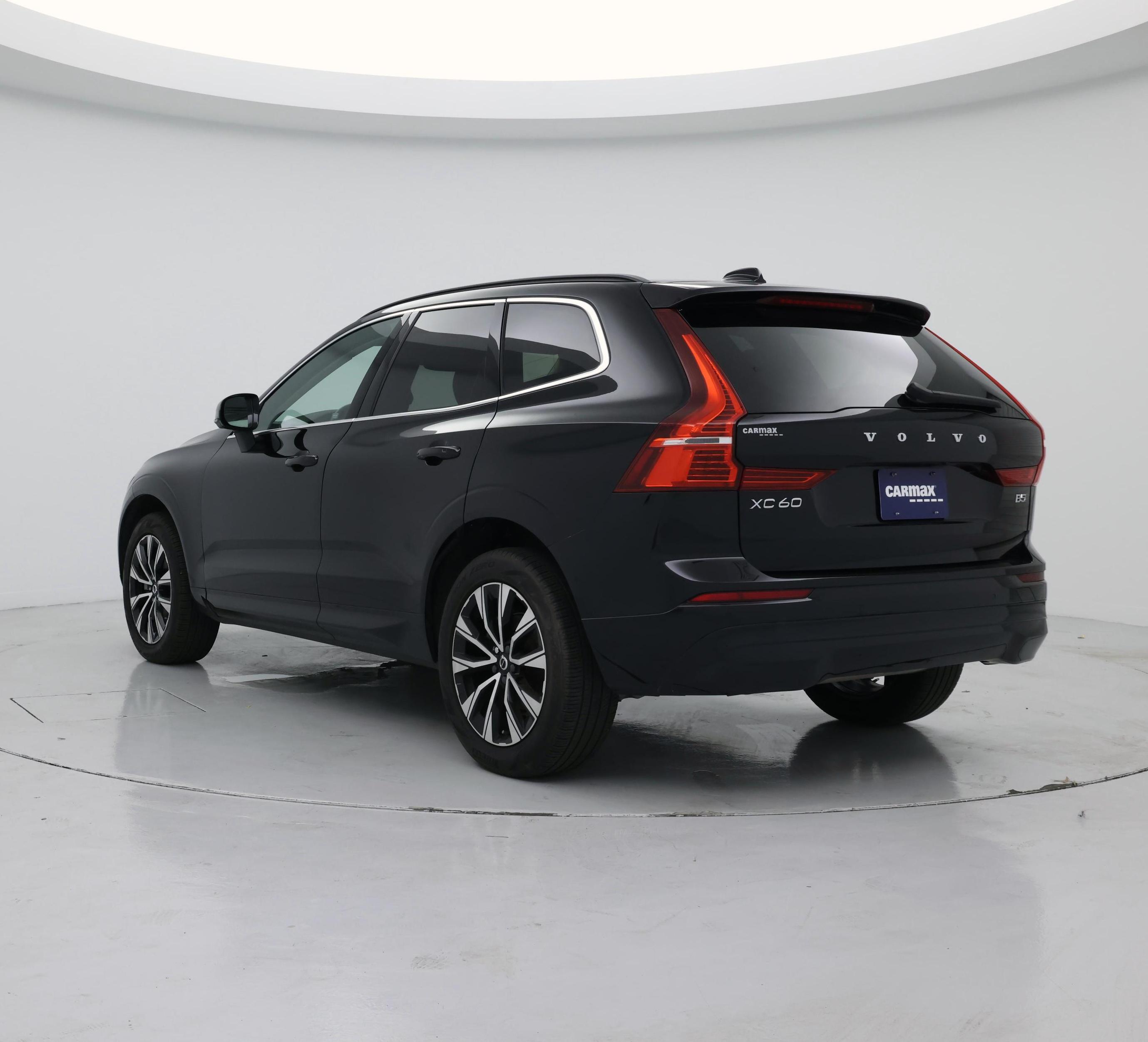 Thumbnail: 2023 Volvo XC60 - 2