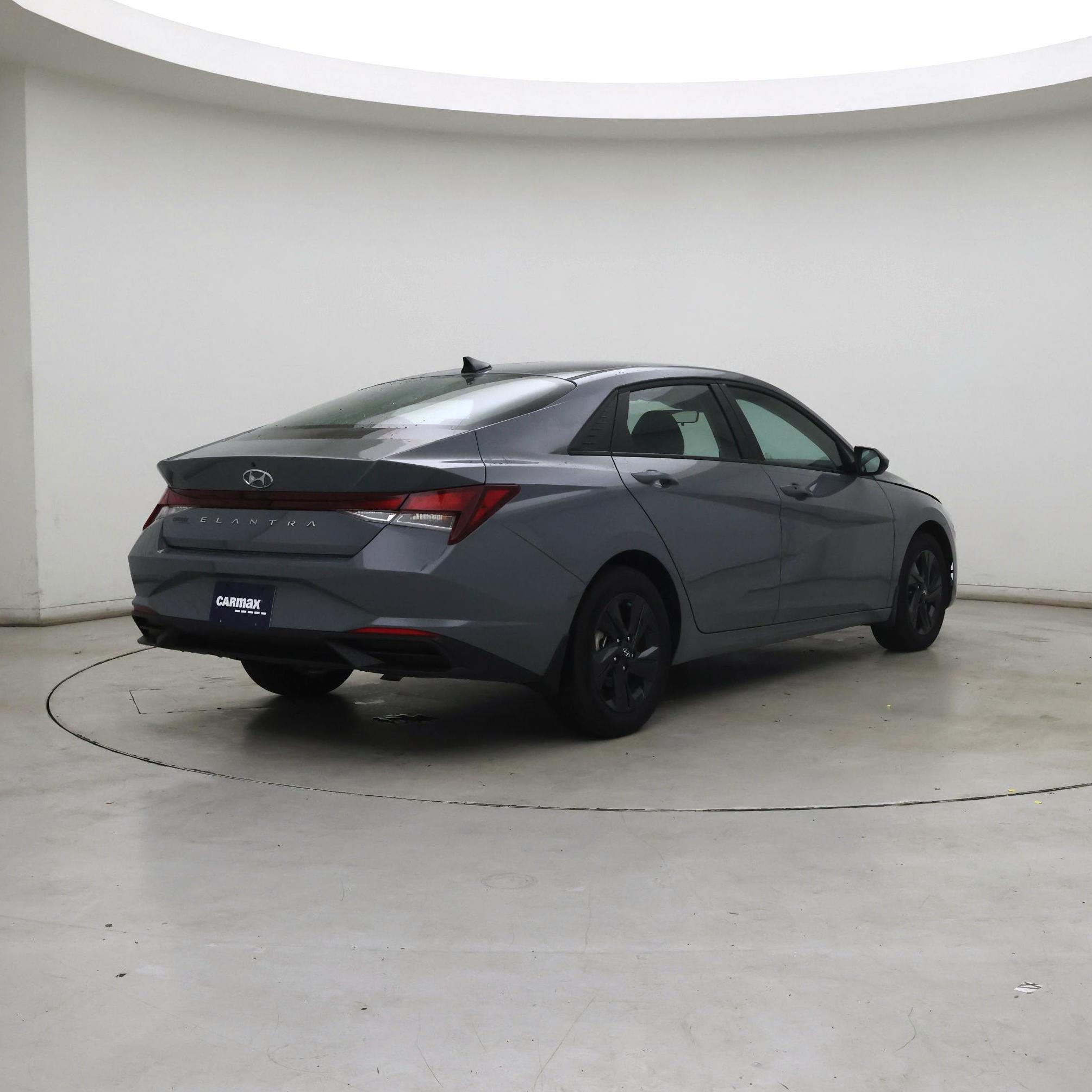 Thumbnail: 2023 Hyundai Elantra - 8