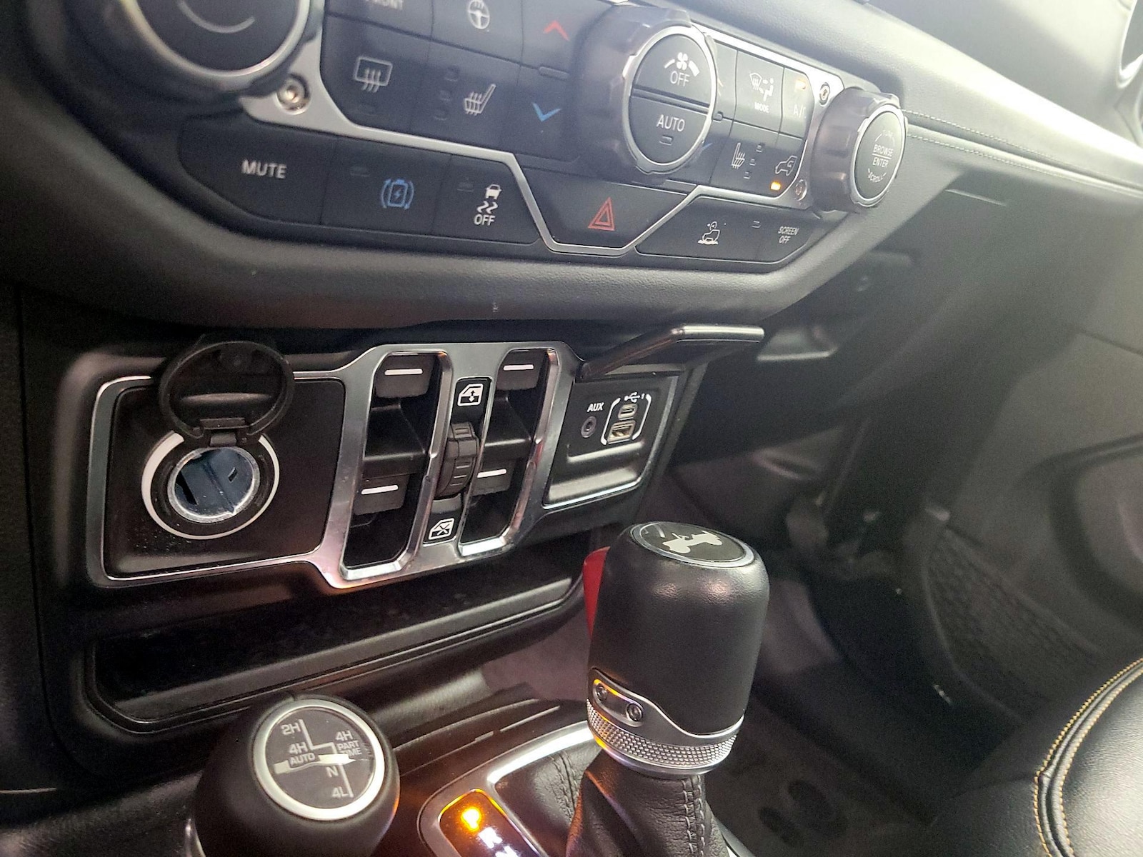 2024 Jeep Wrangler 4xe Sahara 4XE - Photo 19