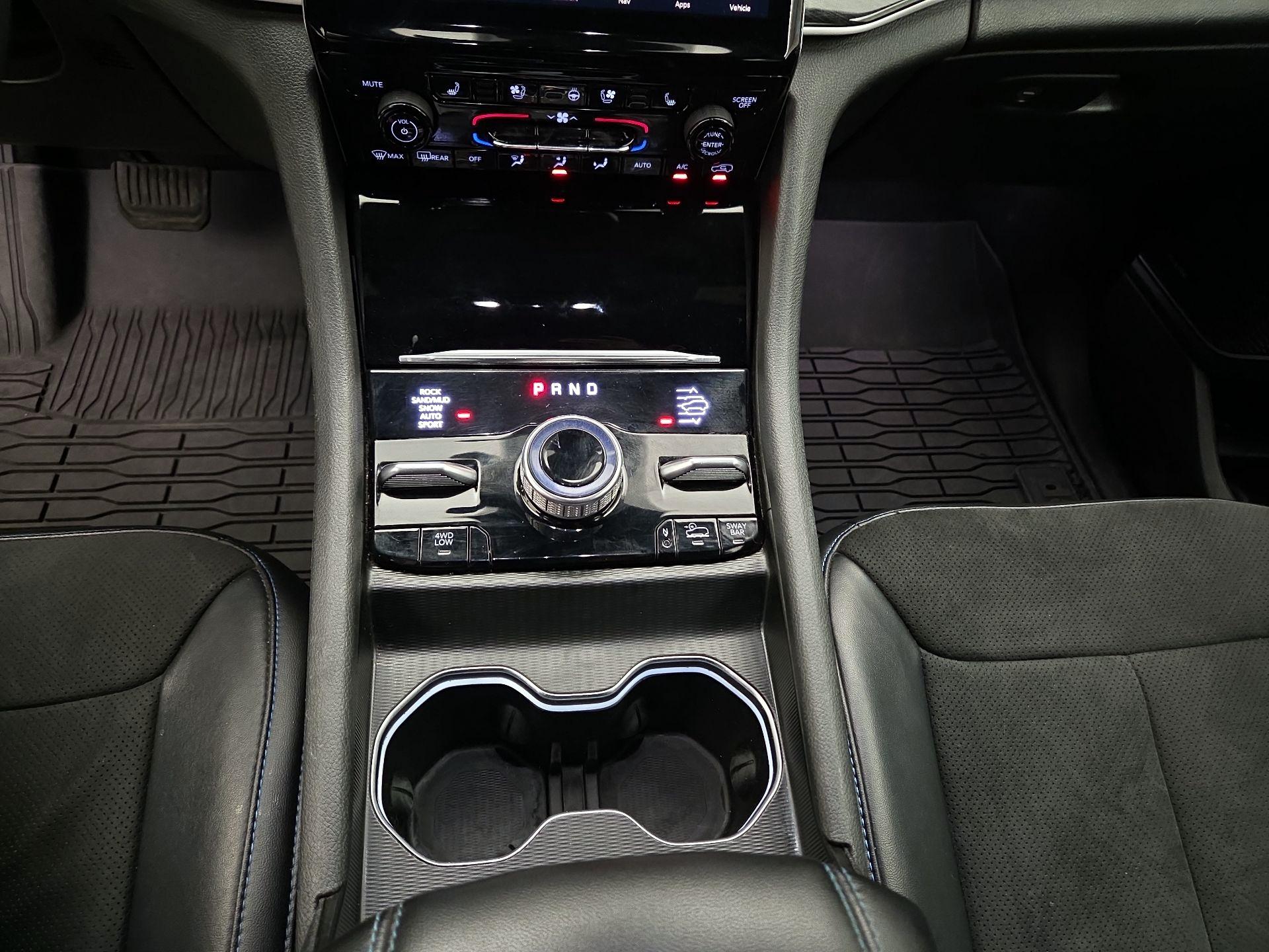 Thumbnail: 2023 Jeep Grand Cherokee - 18