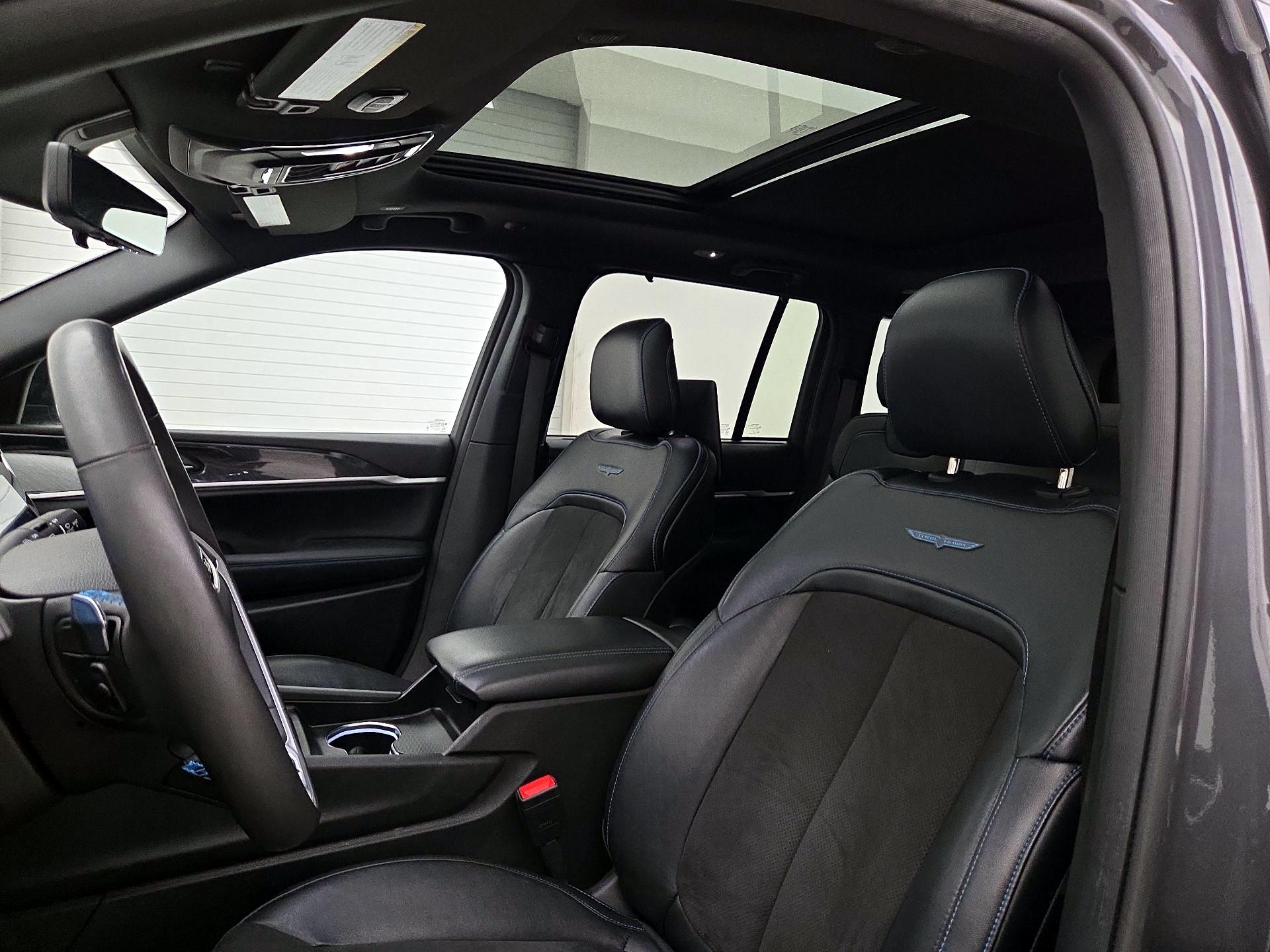 Thumbnail: 2023 Jeep Grand Cherokee - 20