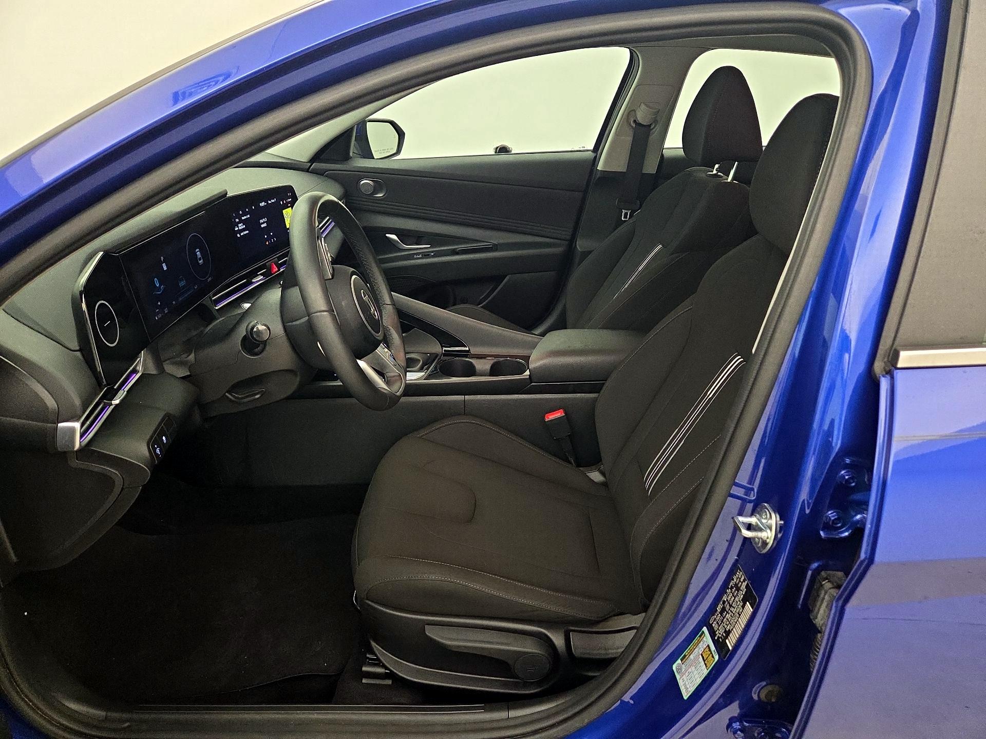 Thumbnail: 2025 Hyundai Elantra - 11