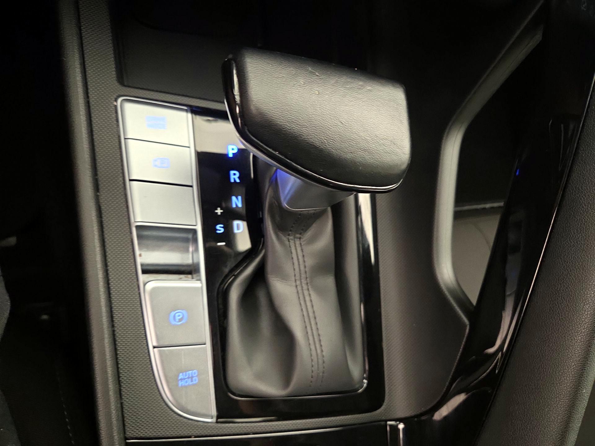 Thumbnail: 2025 Hyundai Elantra - 17