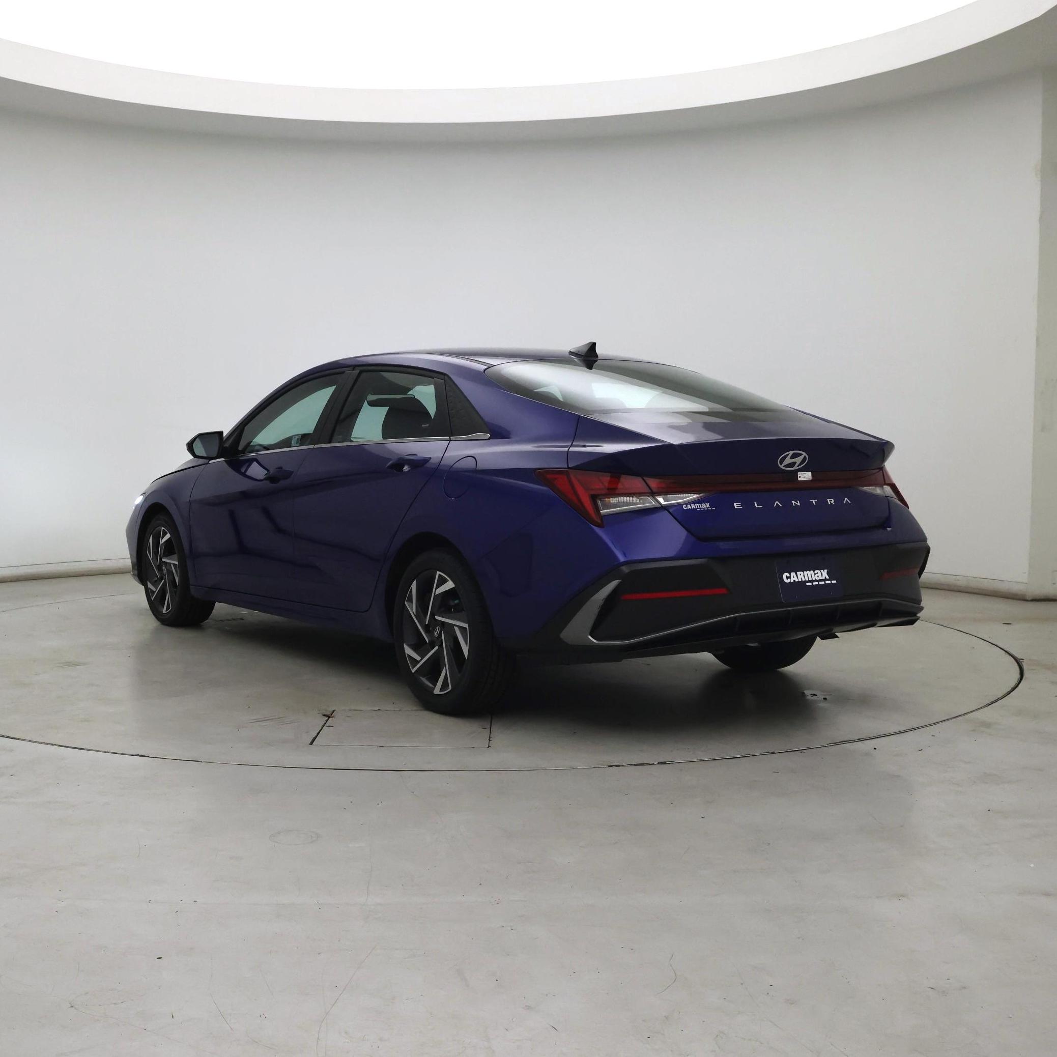 Thumbnail: 2025 Hyundai Elantra - 2